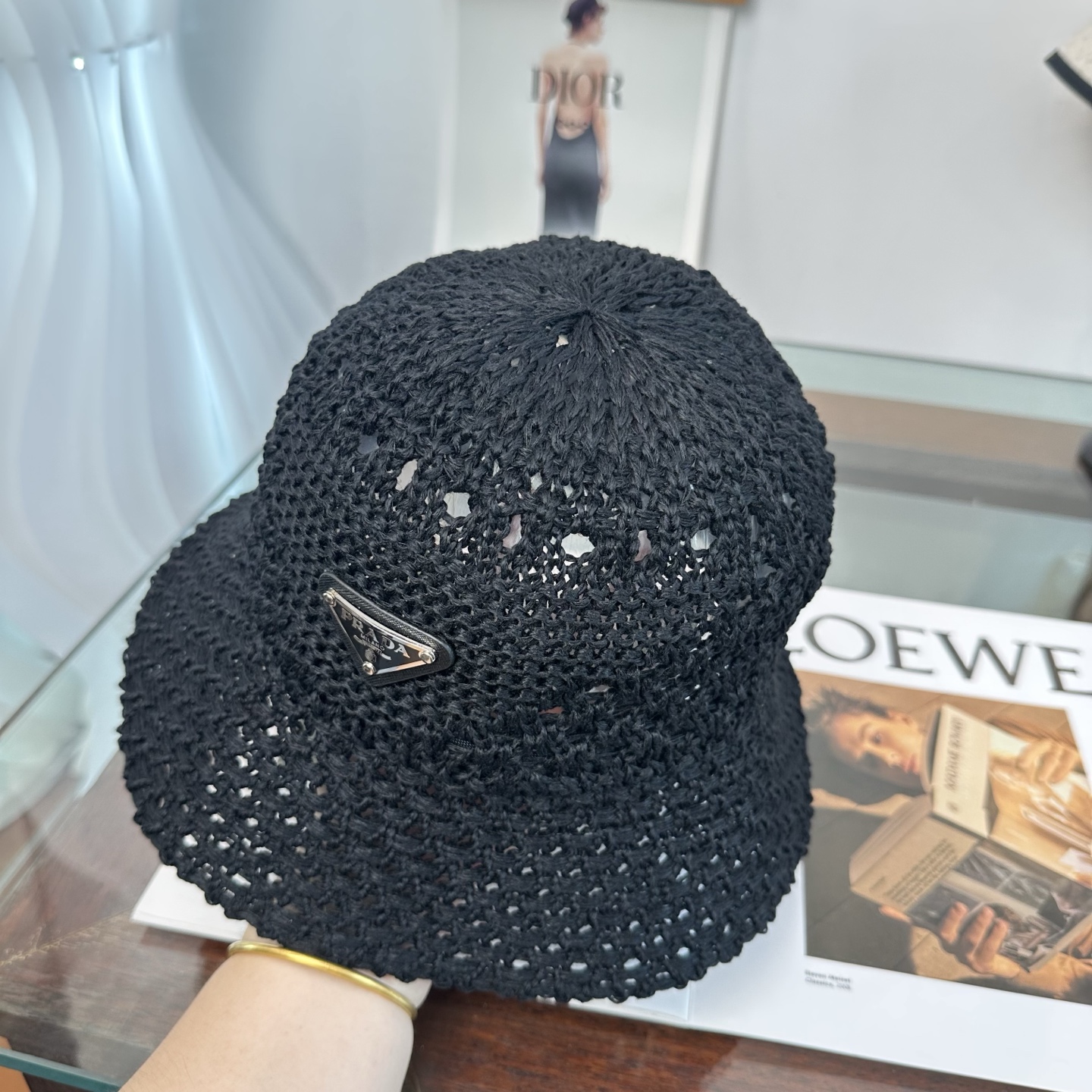 Prada 普拉达 渔夫帽 让兼顾 和遮阳的简约桶帽