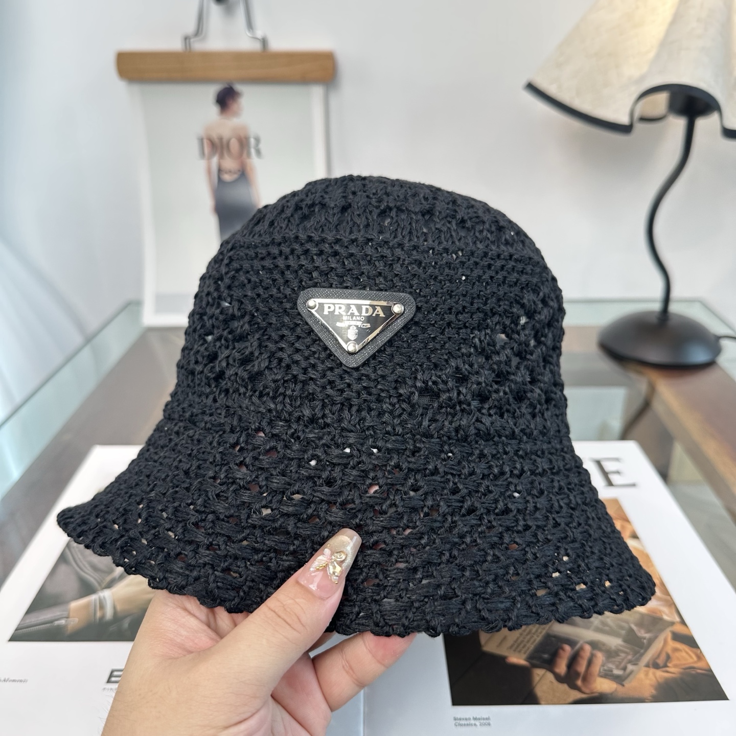 Prada 普拉达 渔夫帽 让兼顾 和遮阳的简约桶帽