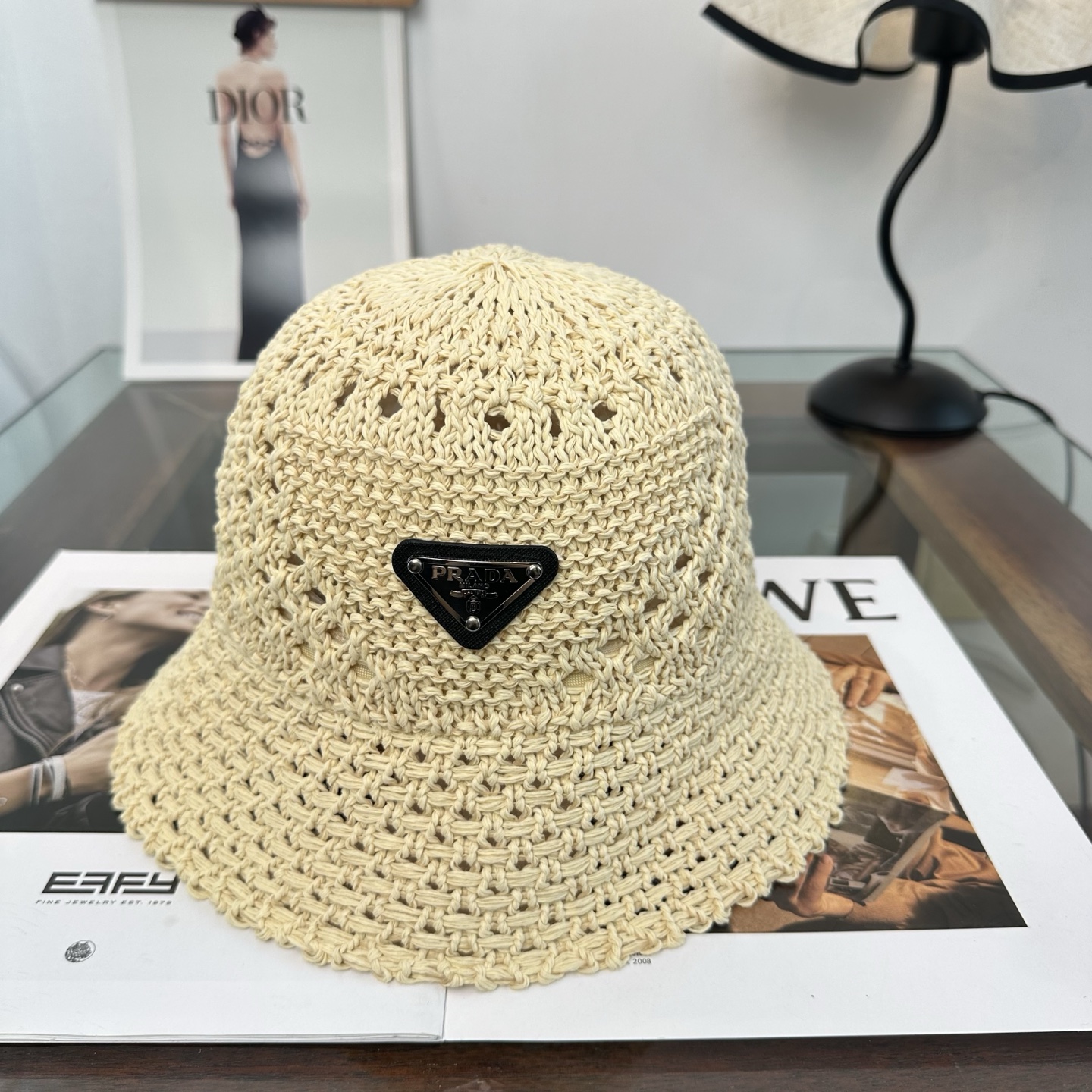 Prada 普拉达 渔夫帽 让兼顾 和遮阳的简约桶帽
