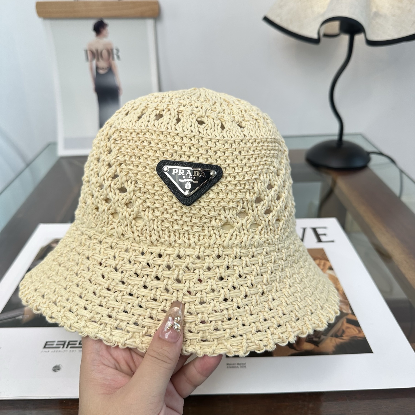 Prada 普拉达 渔夫帽 让兼顾 和遮阳的简约桶帽