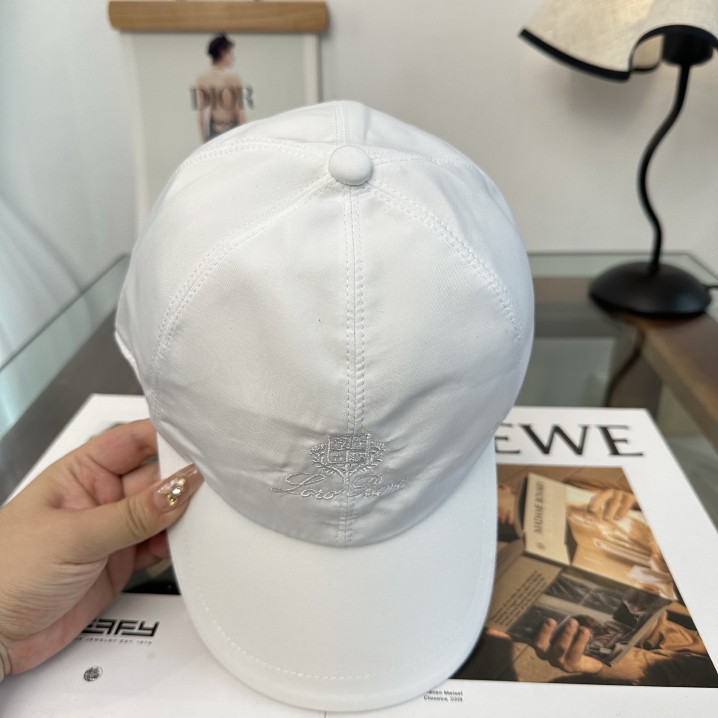 Loro Piana(诺悠翩雅) 专柜 新款高版本棒球帽，大牌同步，超好搭配，出货！
