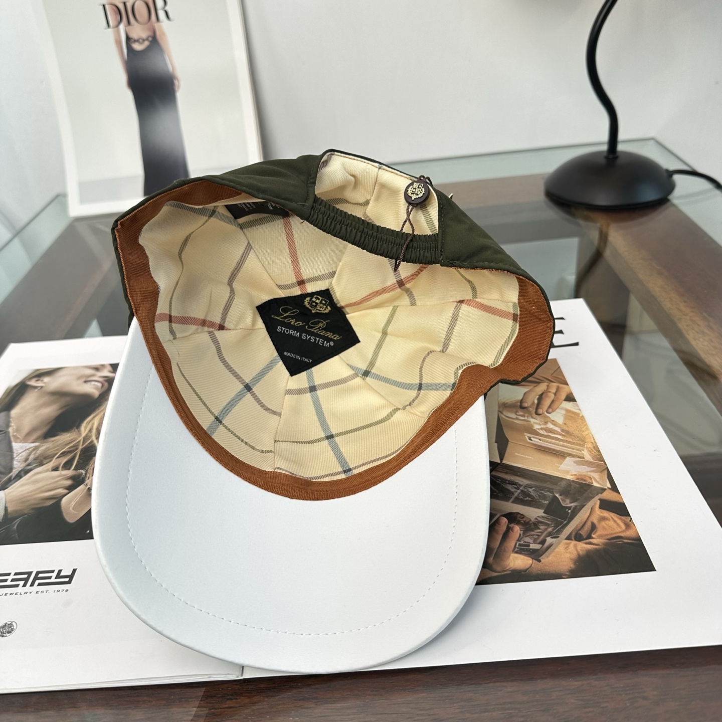 Loro Piana(诺悠翩雅) 专柜 新款高版本棒球帽，大牌同步，超好搭配，出货！