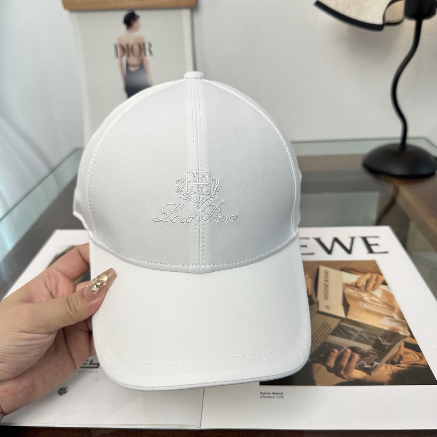Loro Piana(诺悠翩雅) 专柜 新款高版本棒球帽，大牌同步，超好搭配，出货！