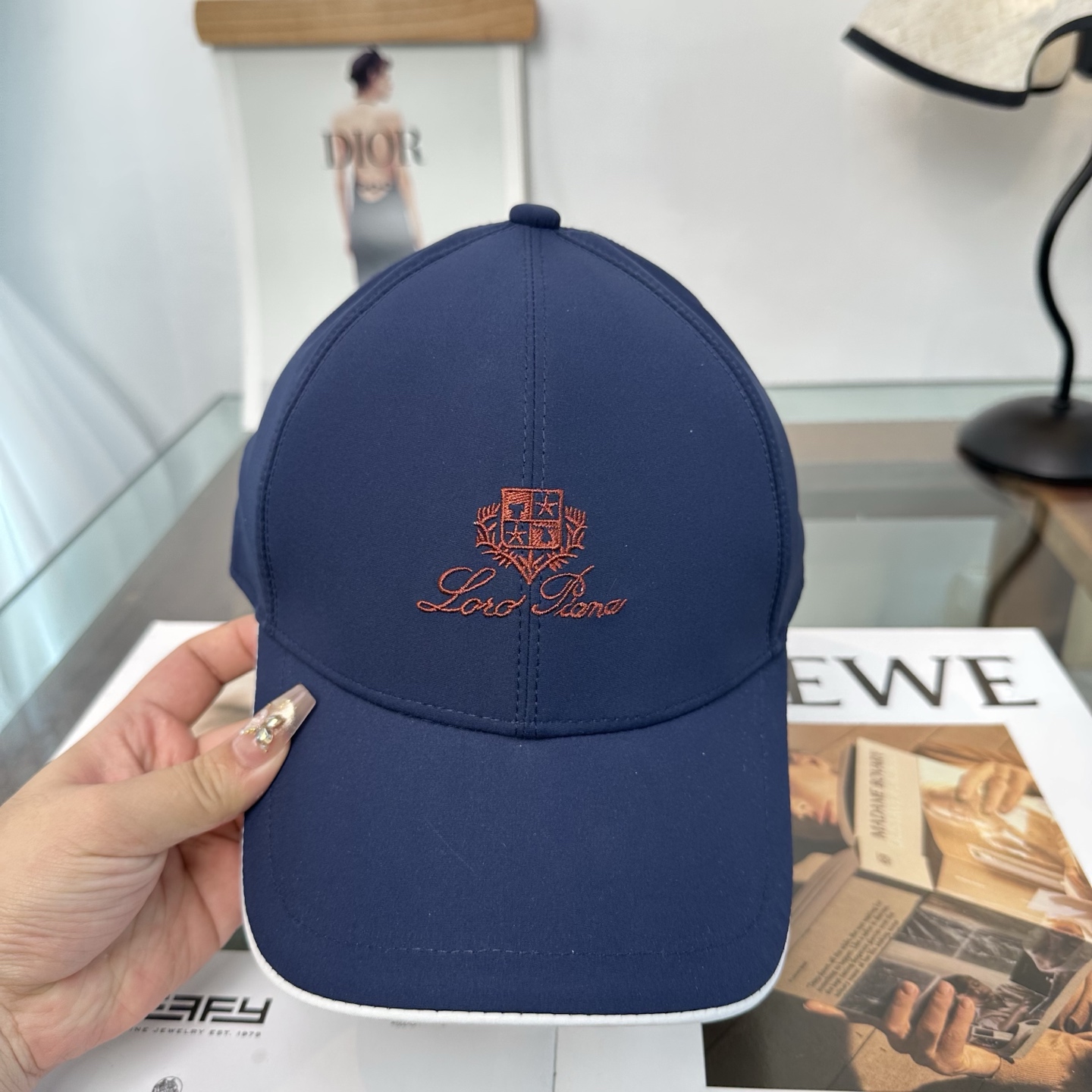 Loro Piana(诺悠翩雅) 专柜 新款高版本棒球帽，大牌同步，超好搭配，出货！