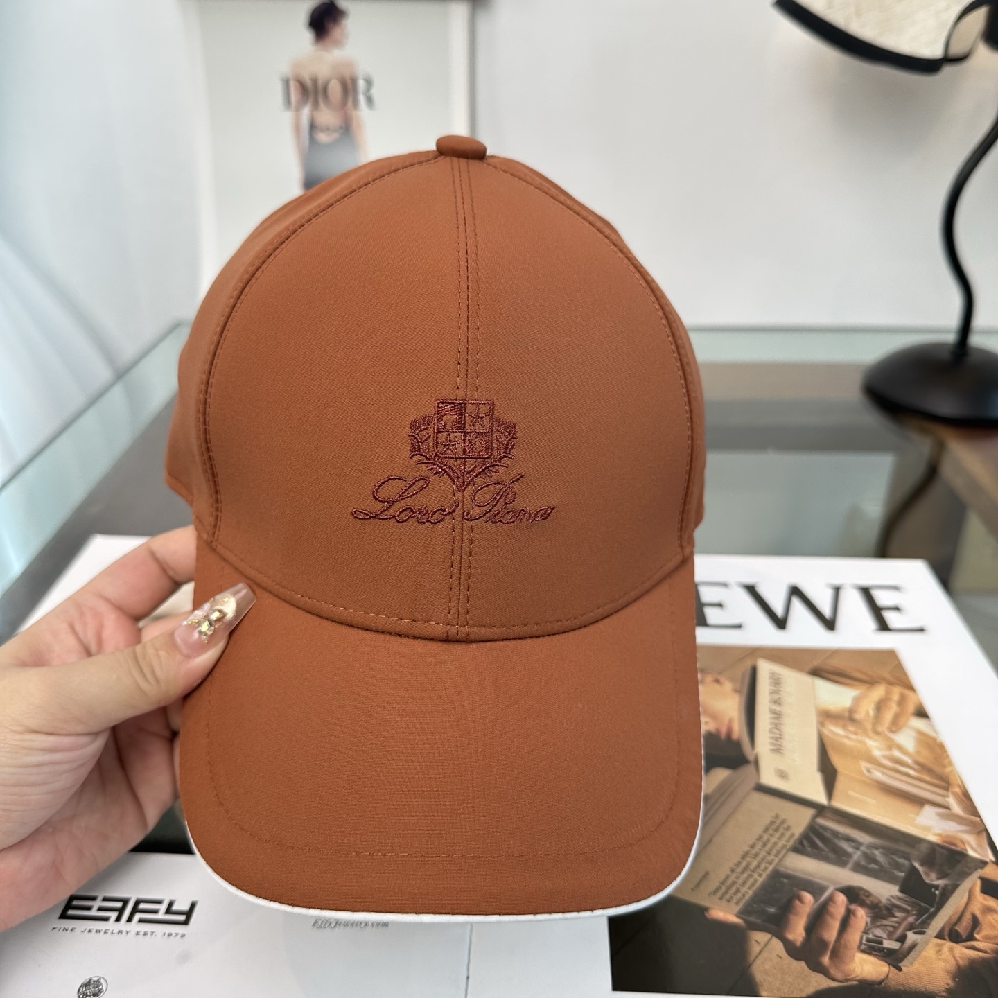 Loro Piana(诺悠翩雅) 专柜 新款高版本棒球帽，大牌同步，超好搭配，出货！