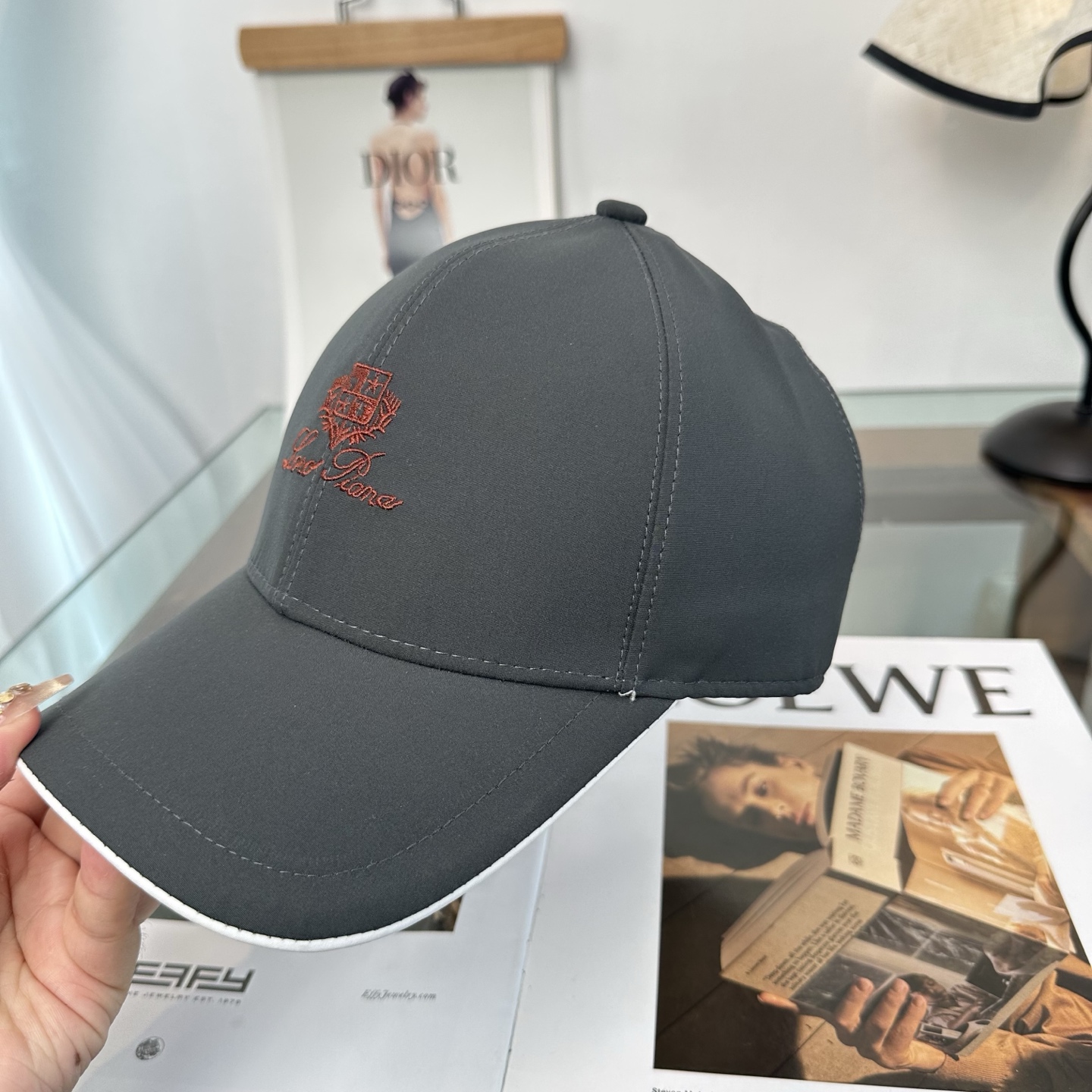 Loro Piana(诺悠翩雅) 专柜 新款高版本棒球帽，大牌同步，超好搭配，出货！
