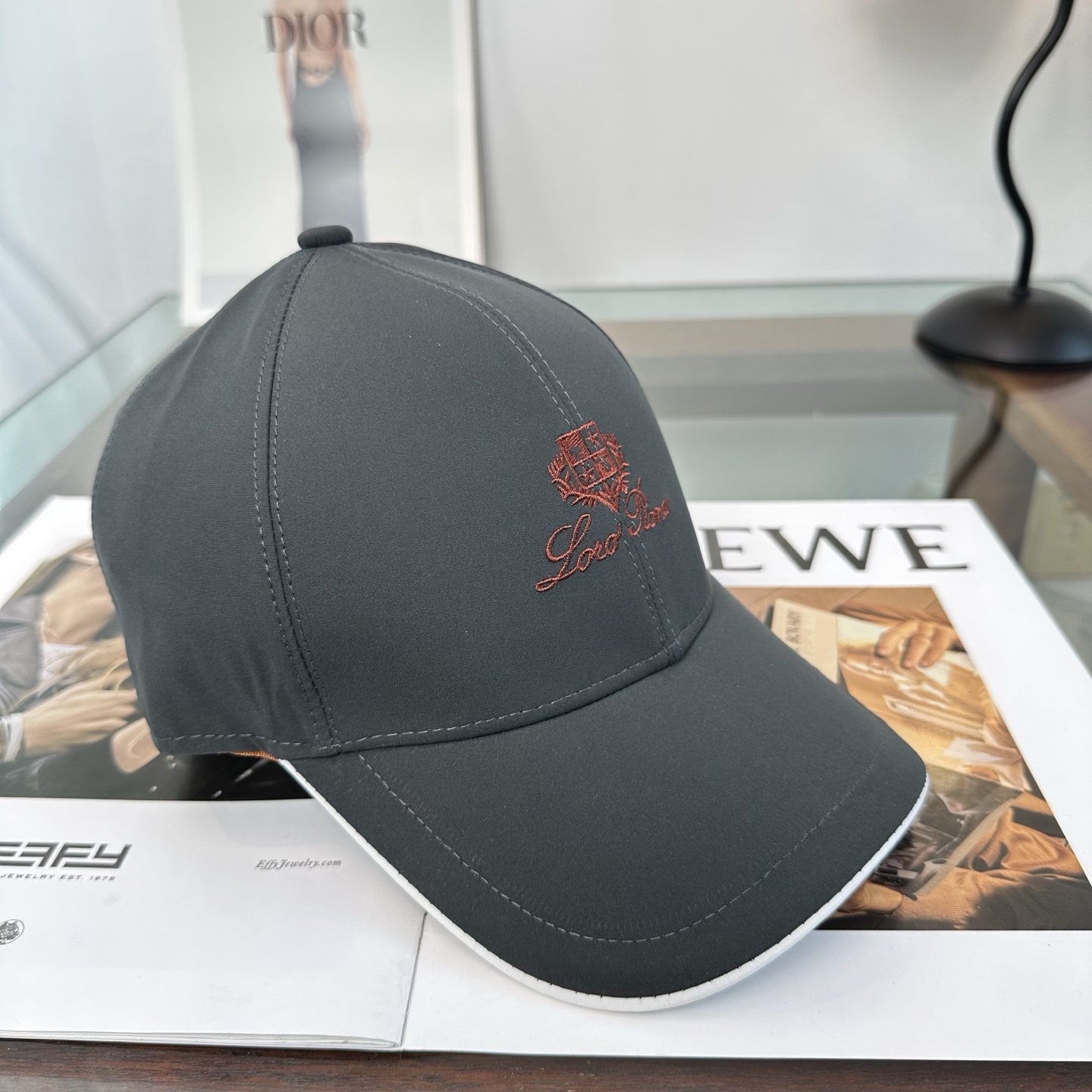 Loro Piana(诺悠翩雅) 专柜 新款高版本棒球帽，大牌同步，超好搭配，出货！