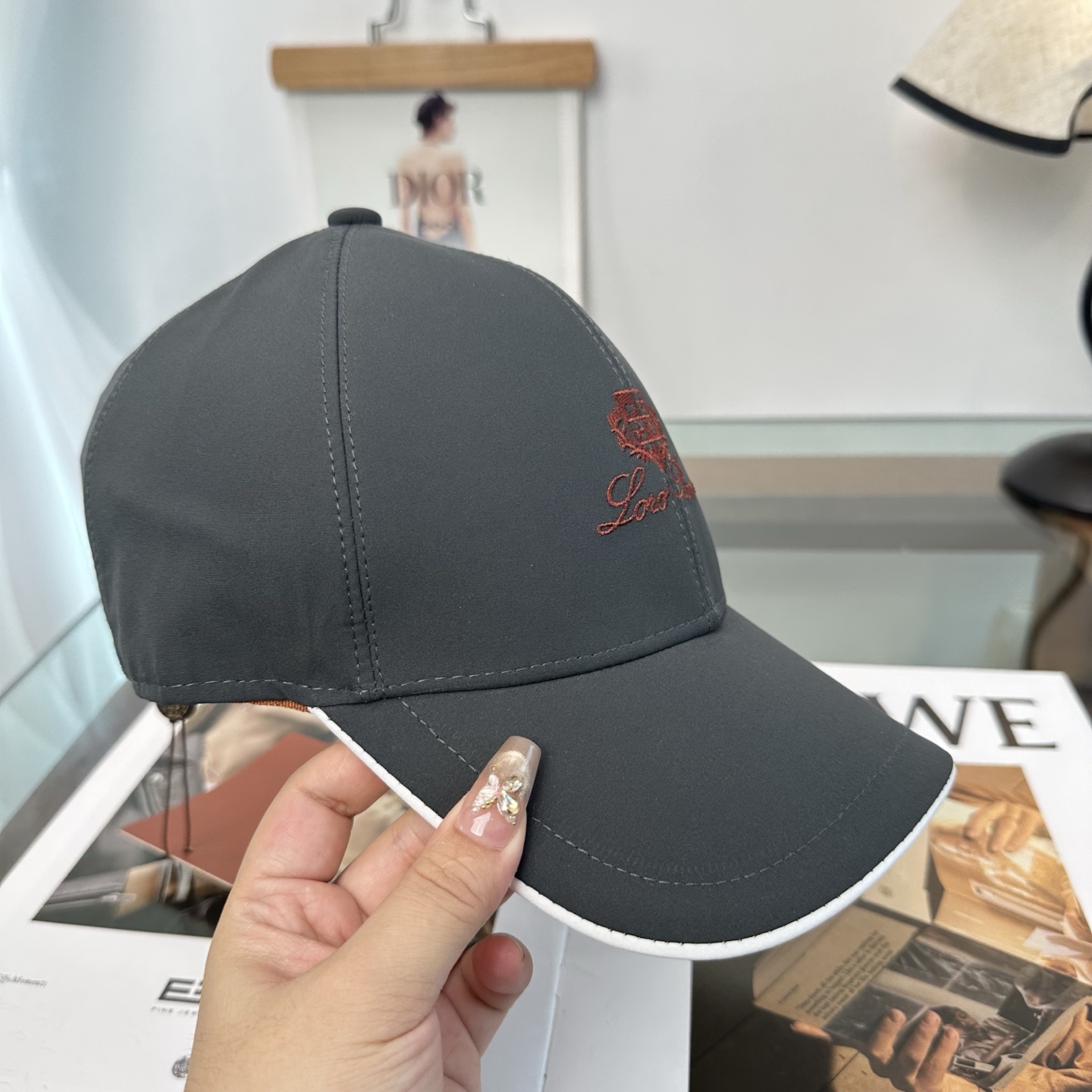 Loro Piana(诺悠翩雅) 专柜 新款高版本棒球帽，大牌同步，超好搭配，出货！