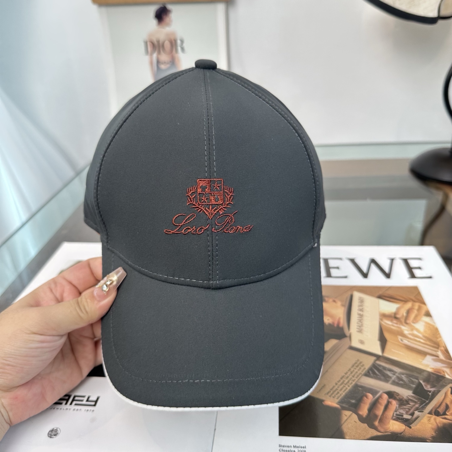 Loro Piana(诺悠翩雅) 专柜 新款高版本棒球帽，大牌同步，超好搭配，出货！