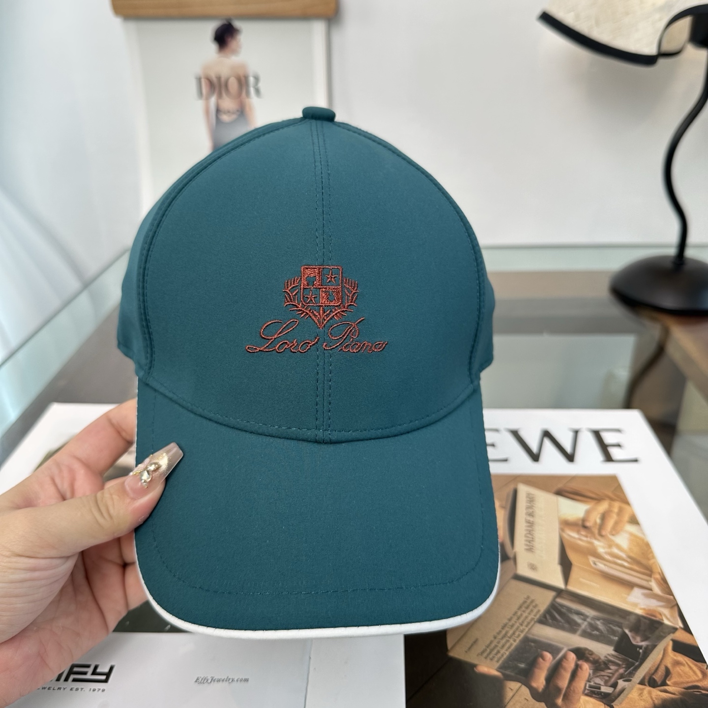 Loro Piana(诺悠翩雅) 专柜 新款高版本棒球帽，大牌同步，超好搭配，出货！