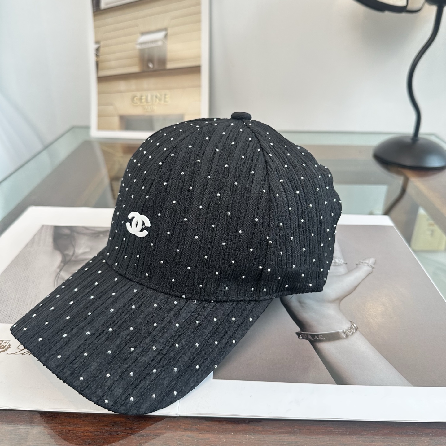 Chanel 遮阳又超好搭配，出街单品 高货版本