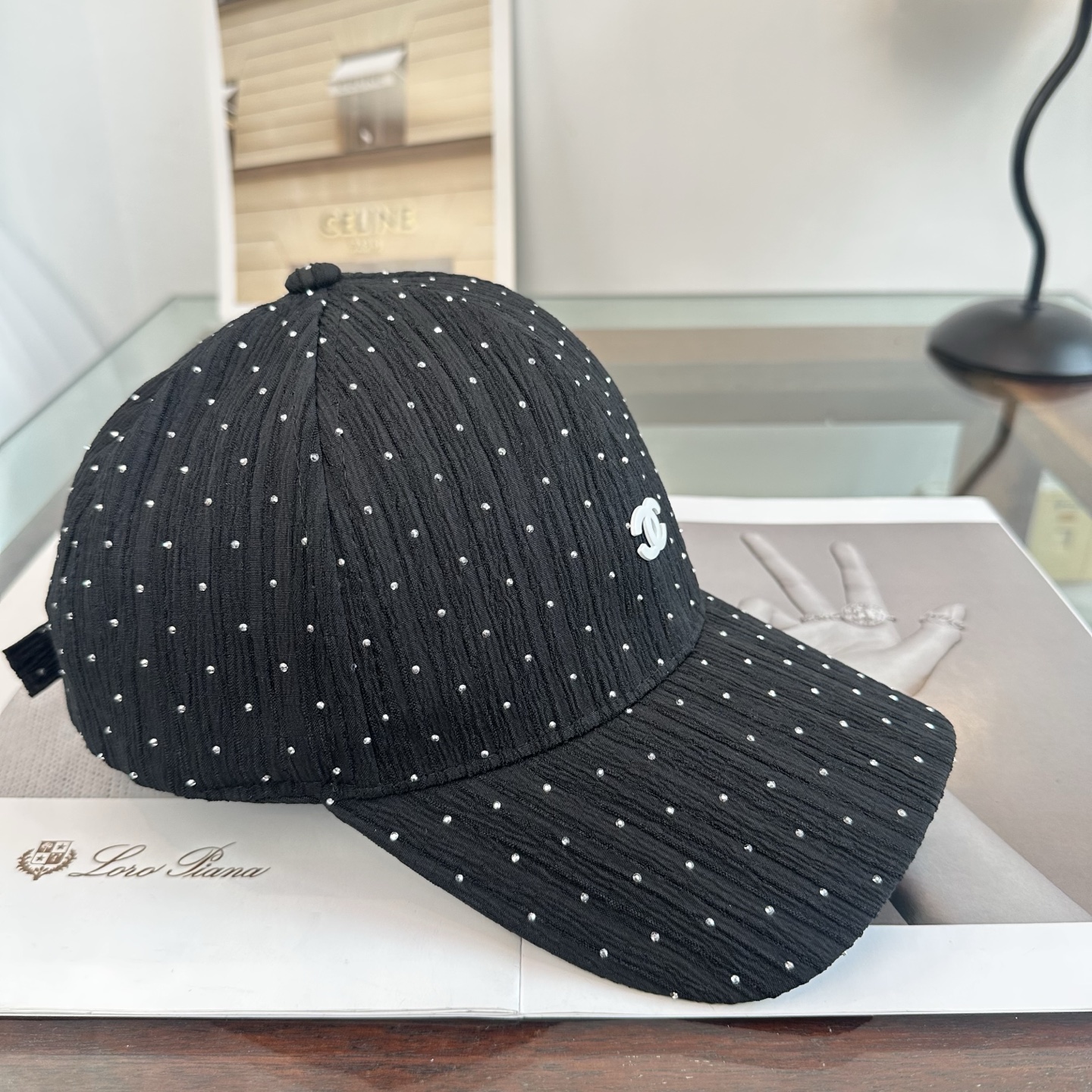 Chanel 遮阳又超好搭配，出街单品 高货版本