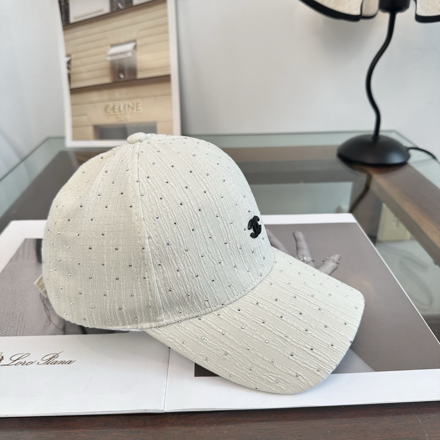 Chanel 遮阳又超好搭配，出街单品 高货版本