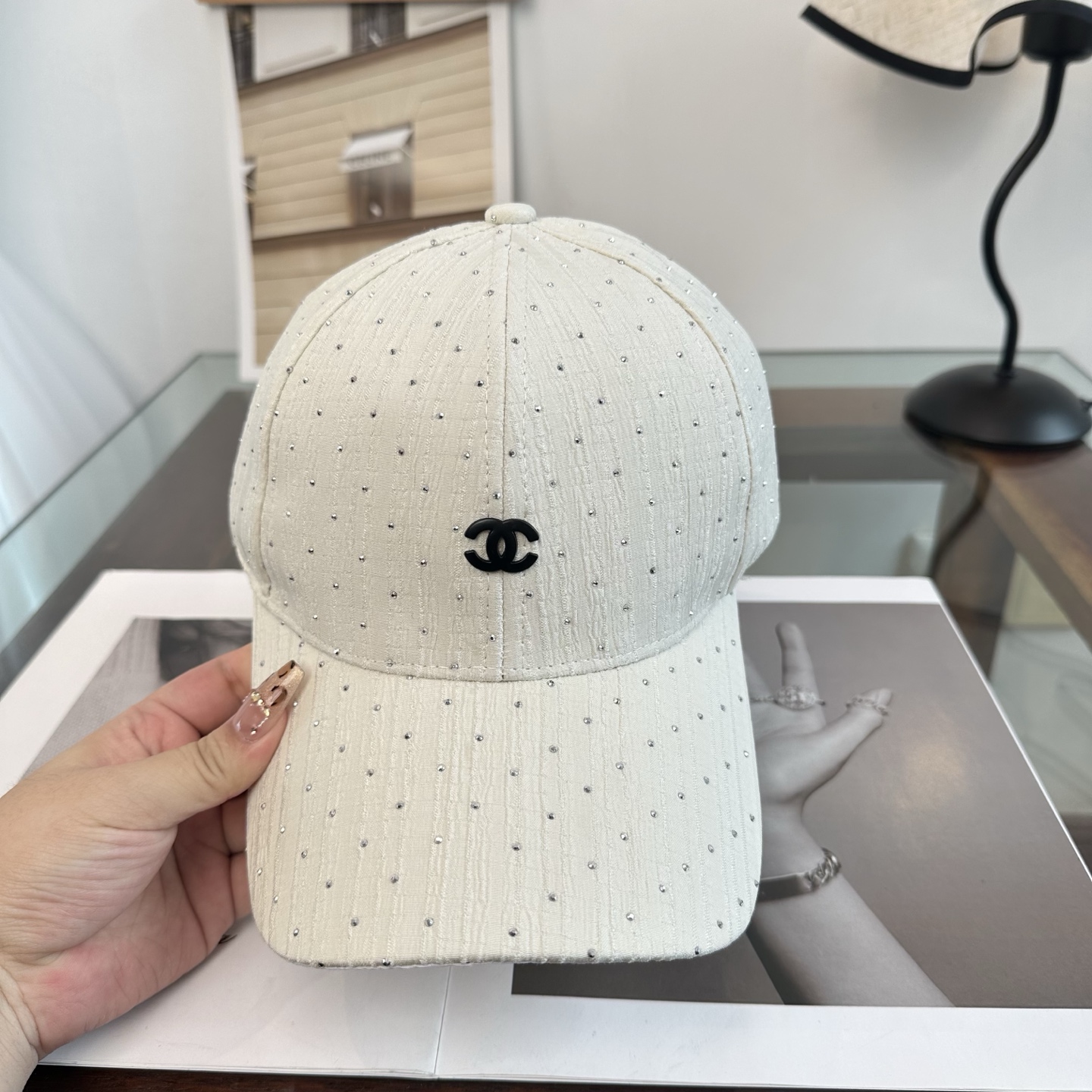 Chanel 遮阳又超好搭配，出街单品 高货版本