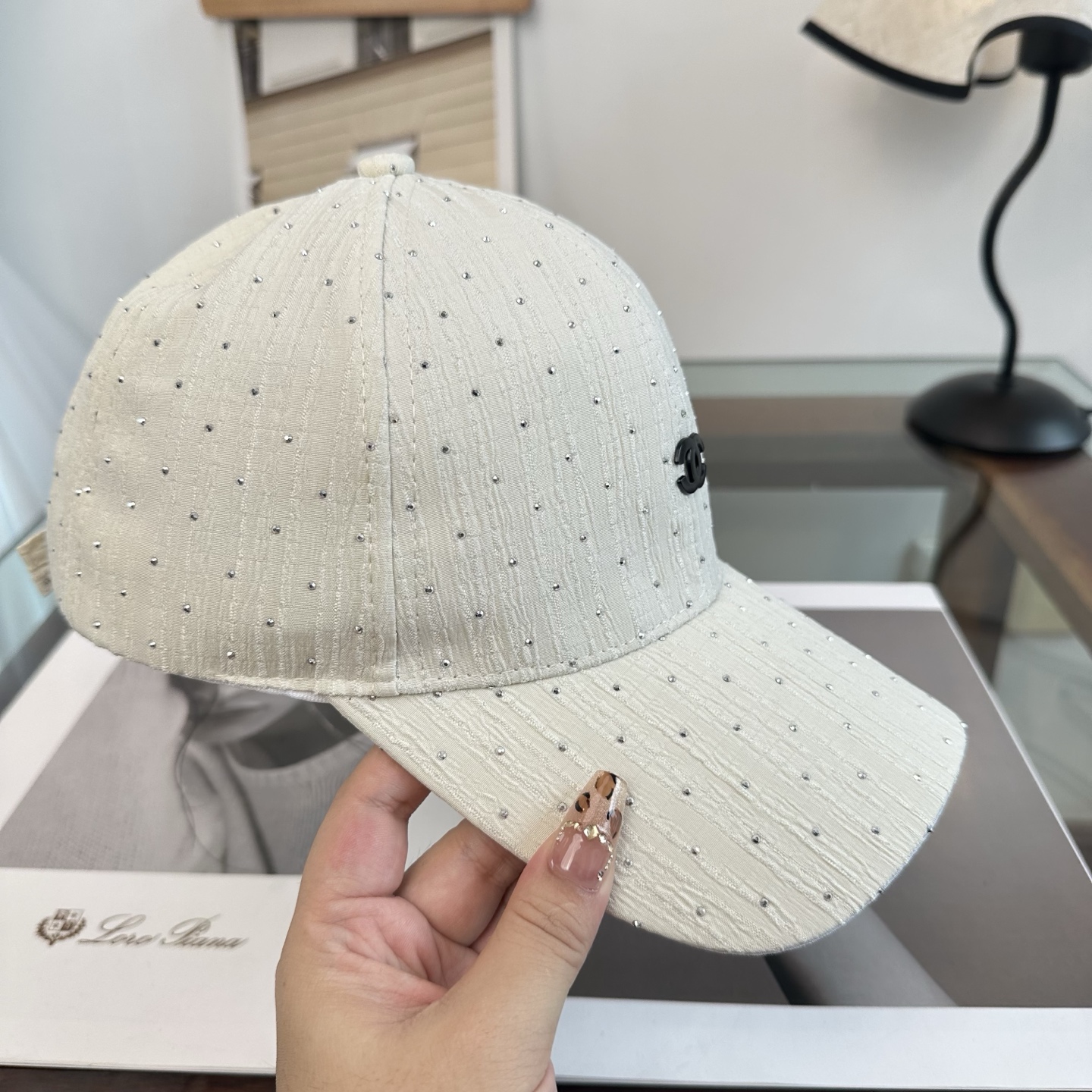 Chanel 遮阳又超好搭配，出街单品 高货版本
