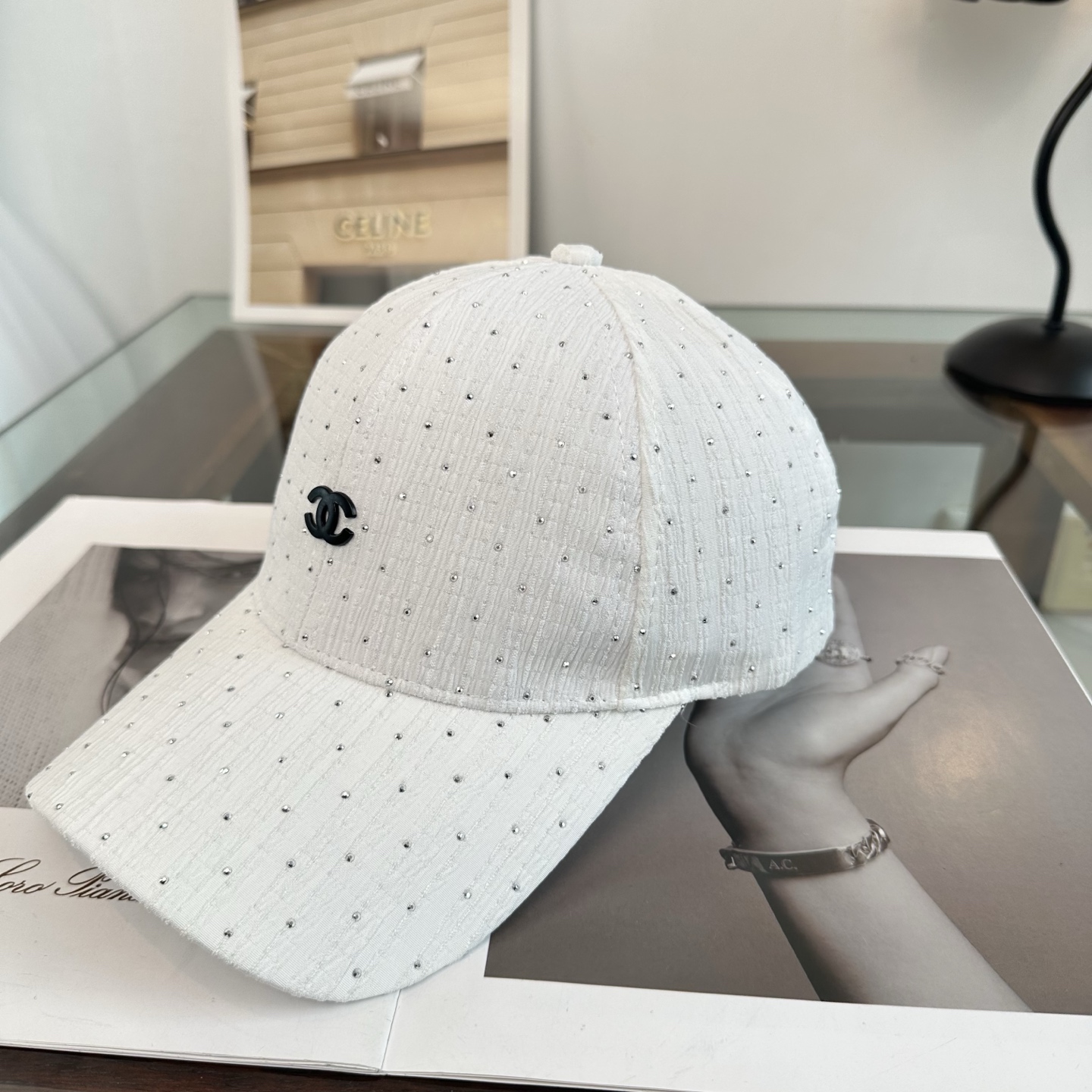 Chanel 遮阳又超好搭配，出街单品 高货版本
