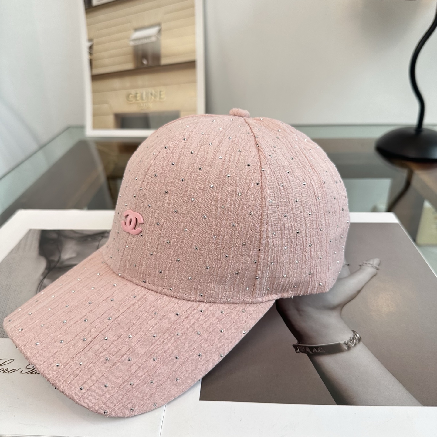 Chanel 遮阳又超好搭配，出街单品 高货版本