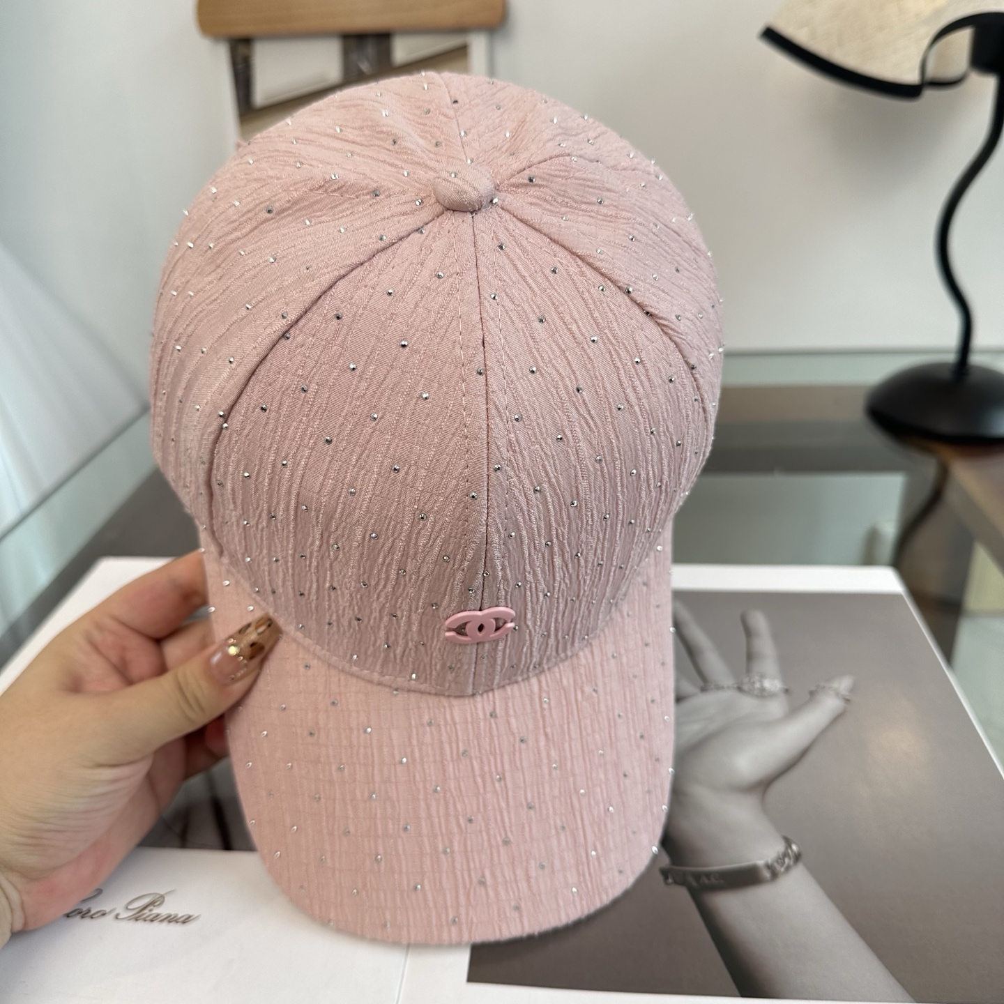 Chanel 遮阳又超好搭配，出街单品 高货版本
