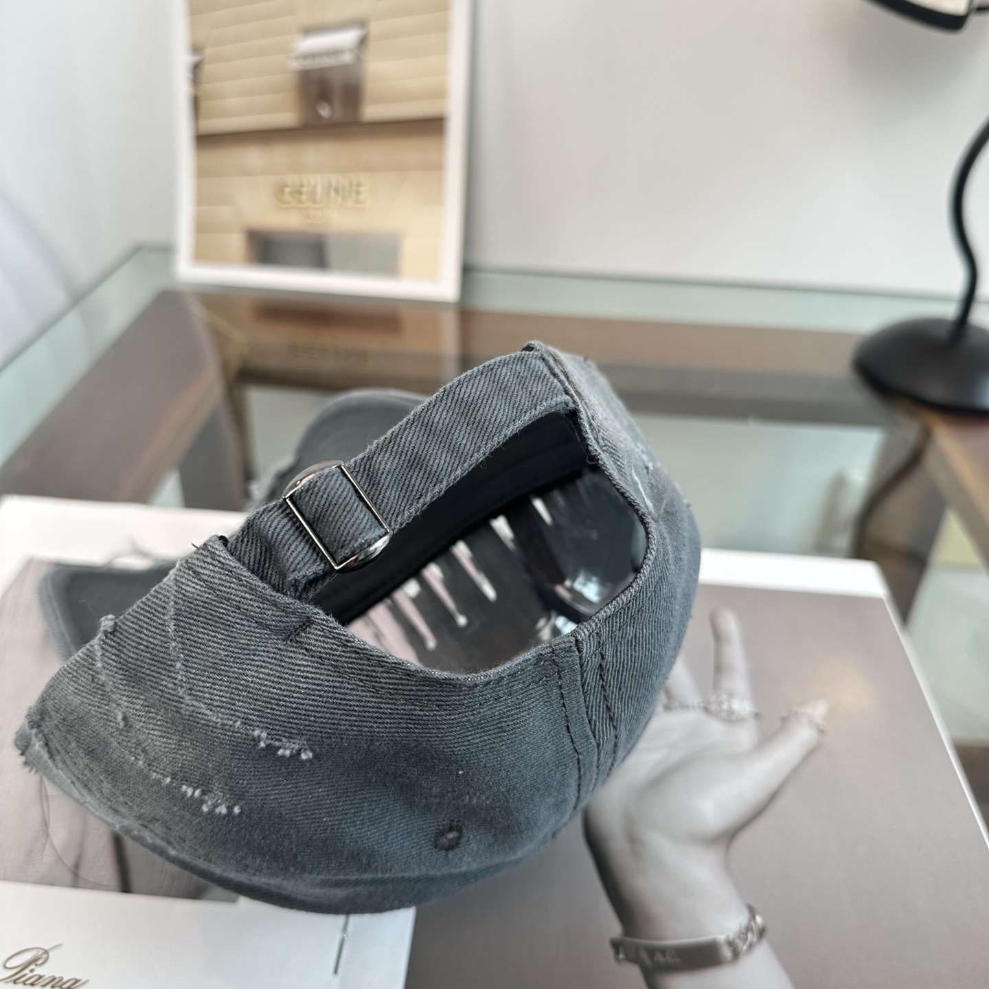 新品Balenciaga 巴黎世家字母新款棒球帽现货秒发🧢简约时尚超级无敌好看的帽子！情侣款！