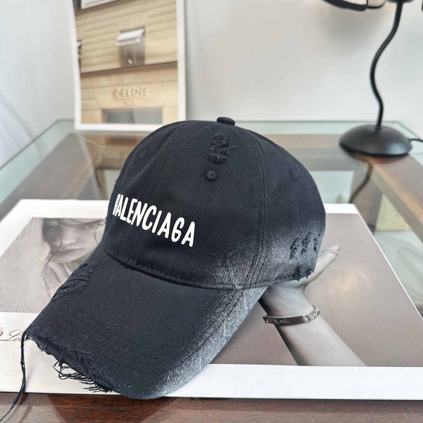 新品Balenciaga 巴黎世家字母新款棒球帽现货秒发🧢简约时尚超级无敌好看的帽子！情侣款！