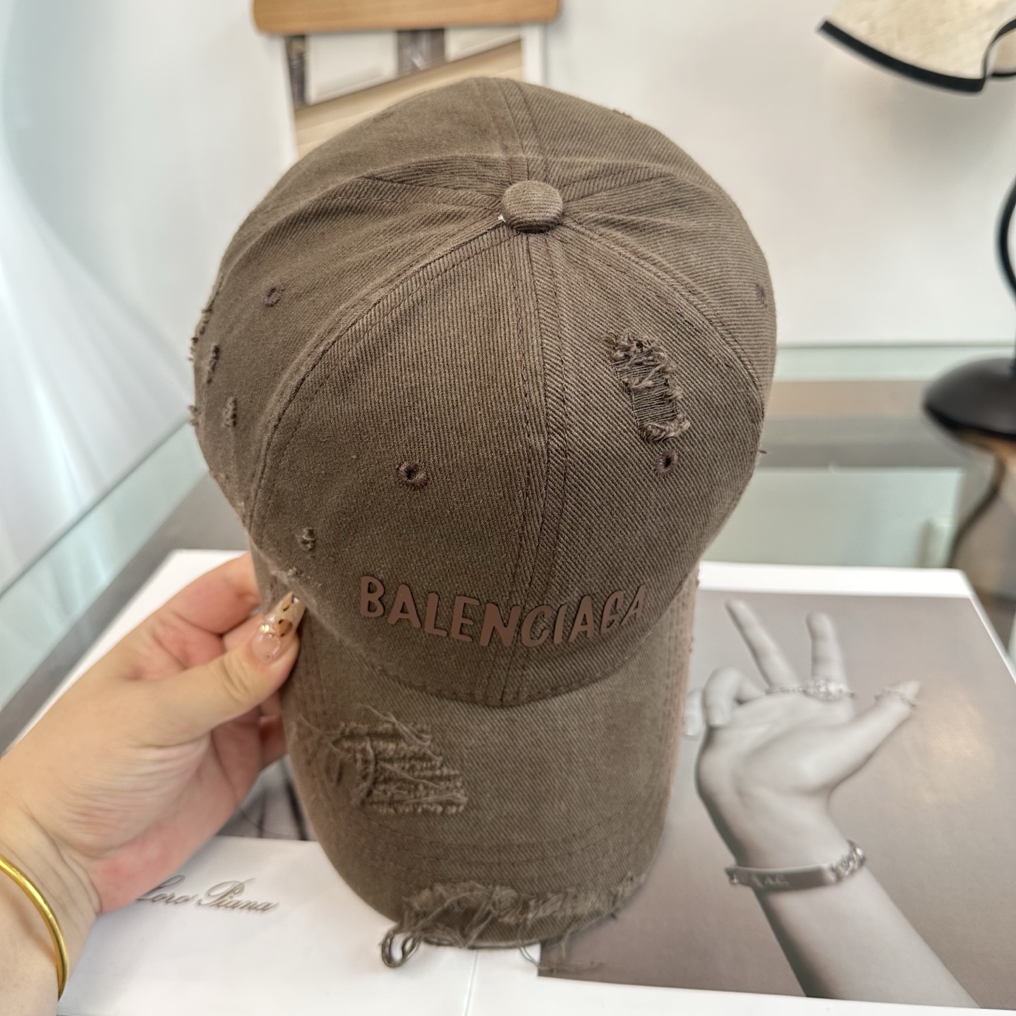 新品Balenciaga 巴黎世家字母新款棒球帽现货秒发🧢简约时尚超级无敌好看的帽子！情侣款！