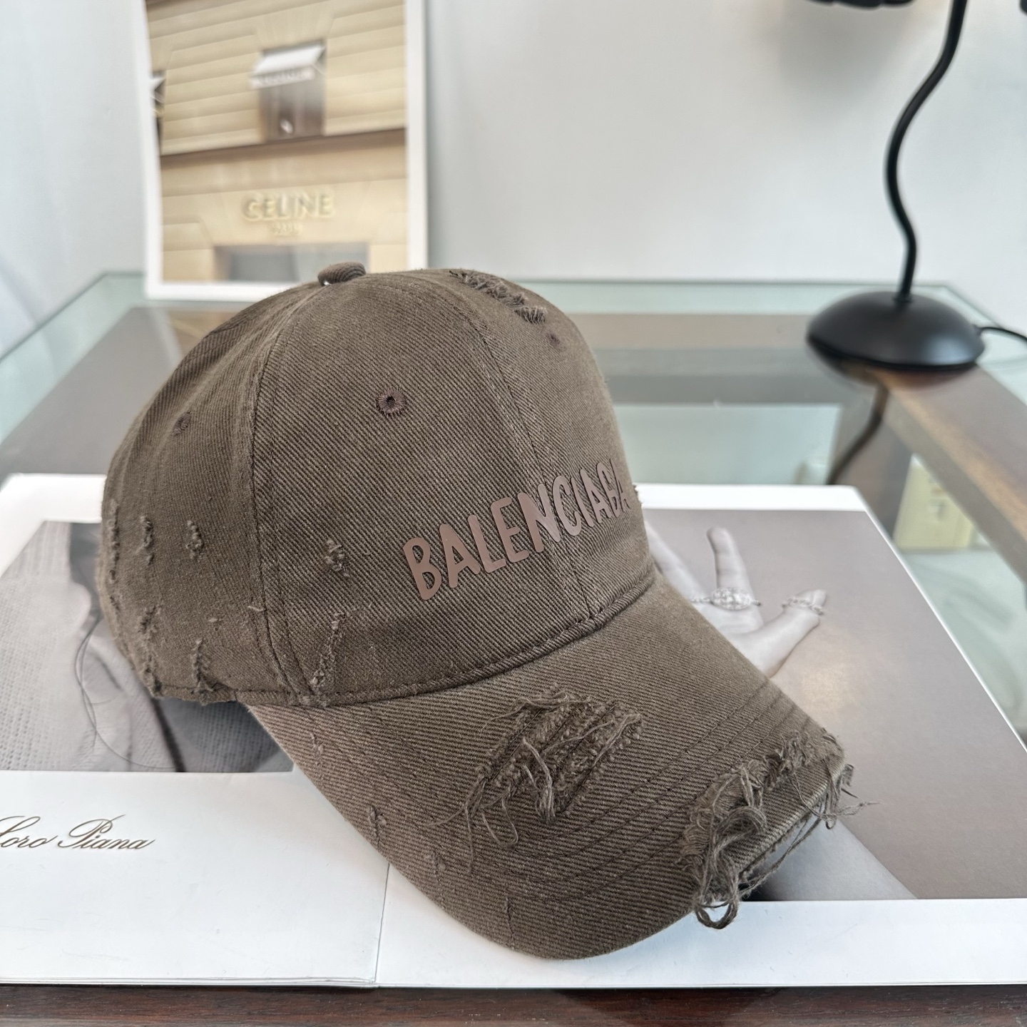 新品Balenciaga 巴黎世家字母新款棒球帽现货秒发🧢简约时尚超级无敌好看的帽子！情侣款！