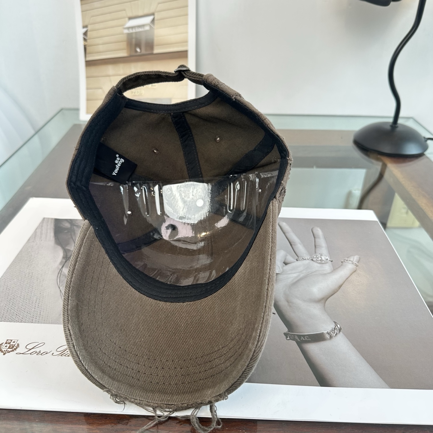 新品Balenciaga 巴黎世家字母新款棒球帽现货秒发🧢简约时尚超级无敌好看的帽子！情侣款！