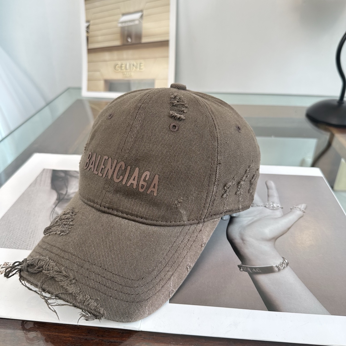 新品Balenciaga 巴黎世家字母新款棒球帽现货秒发🧢简约时尚超级无敌好看的帽子！情侣款！