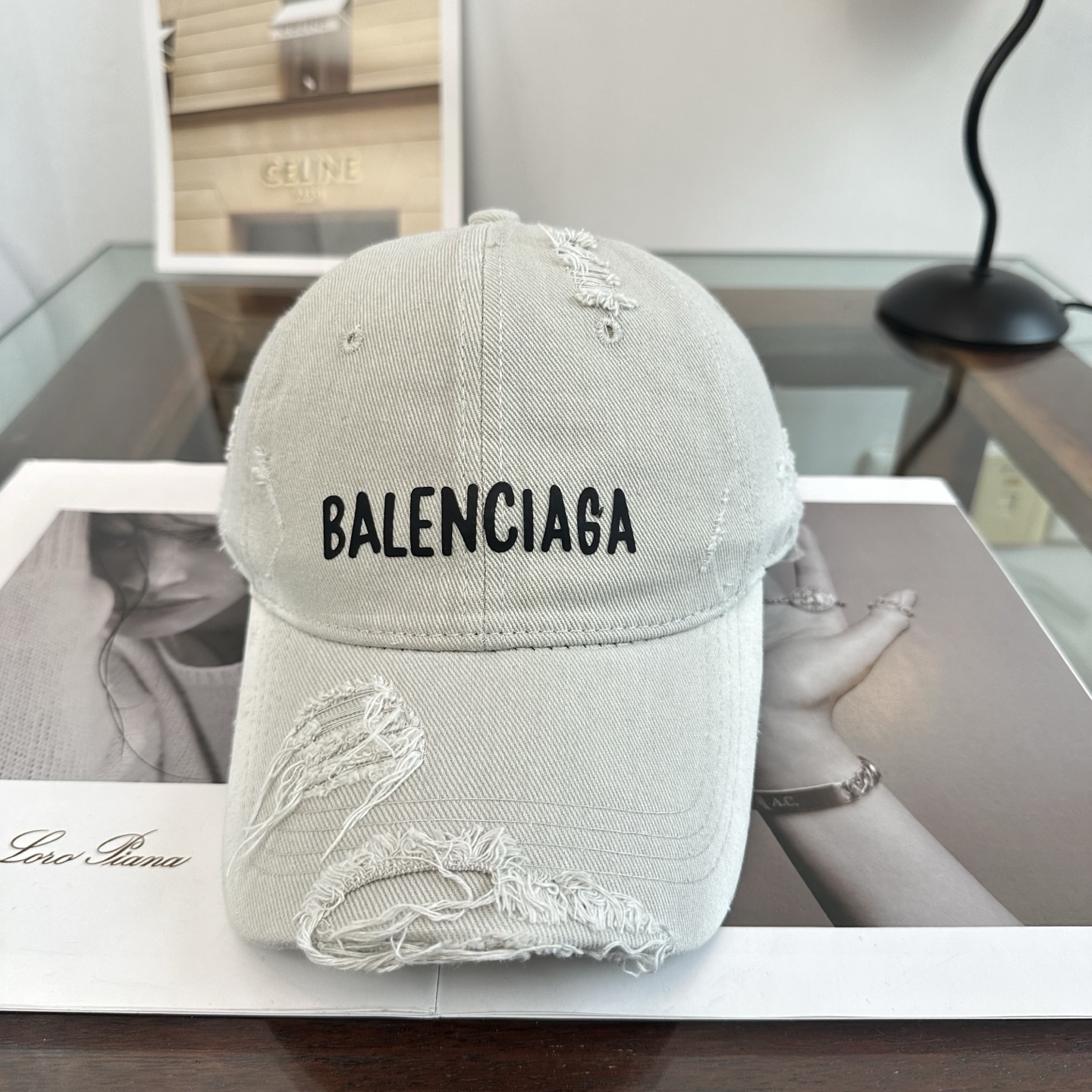 新品Balenciaga 巴黎世家字母新款棒球帽现货秒发🧢简约时尚超级无敌好看的帽子！情侣款！