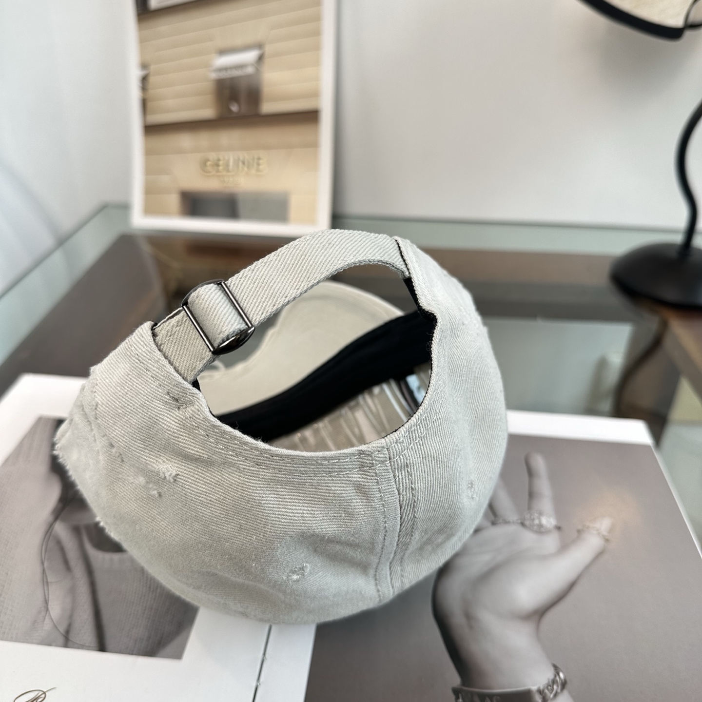 新品Balenciaga 巴黎世家字母新款棒球帽现货秒发🧢简约时尚超级无敌好看的帽子！情侣款！