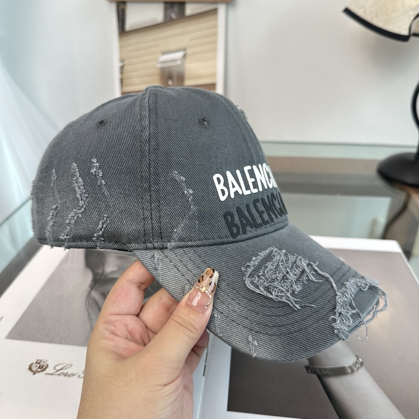 新品Balenciaga 巴黎世家字母新款棒球帽现货秒发🧢简约时尚超级无敌好看的帽子！情侣款！