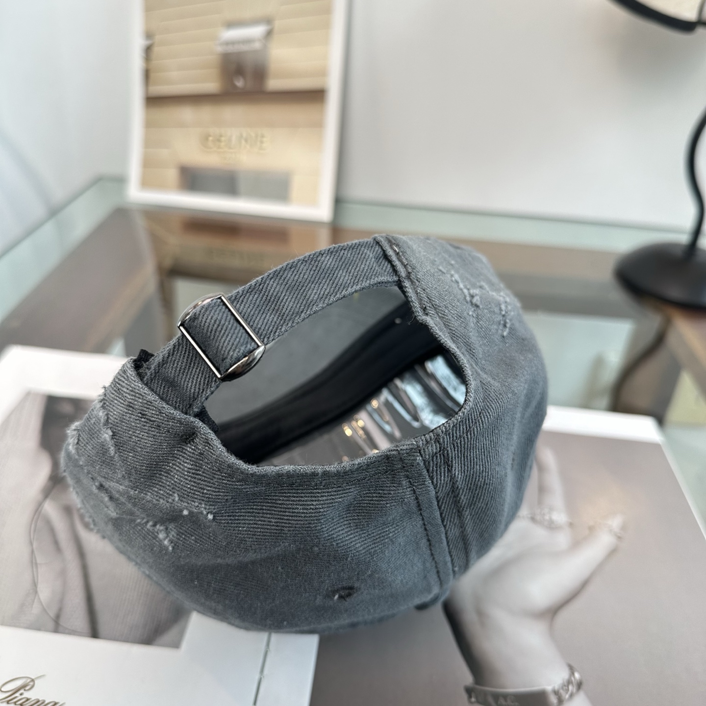 新品Balenciaga 巴黎世家字母新款棒球帽现货秒发🧢简约时尚超级无敌好看的帽子！情侣款！