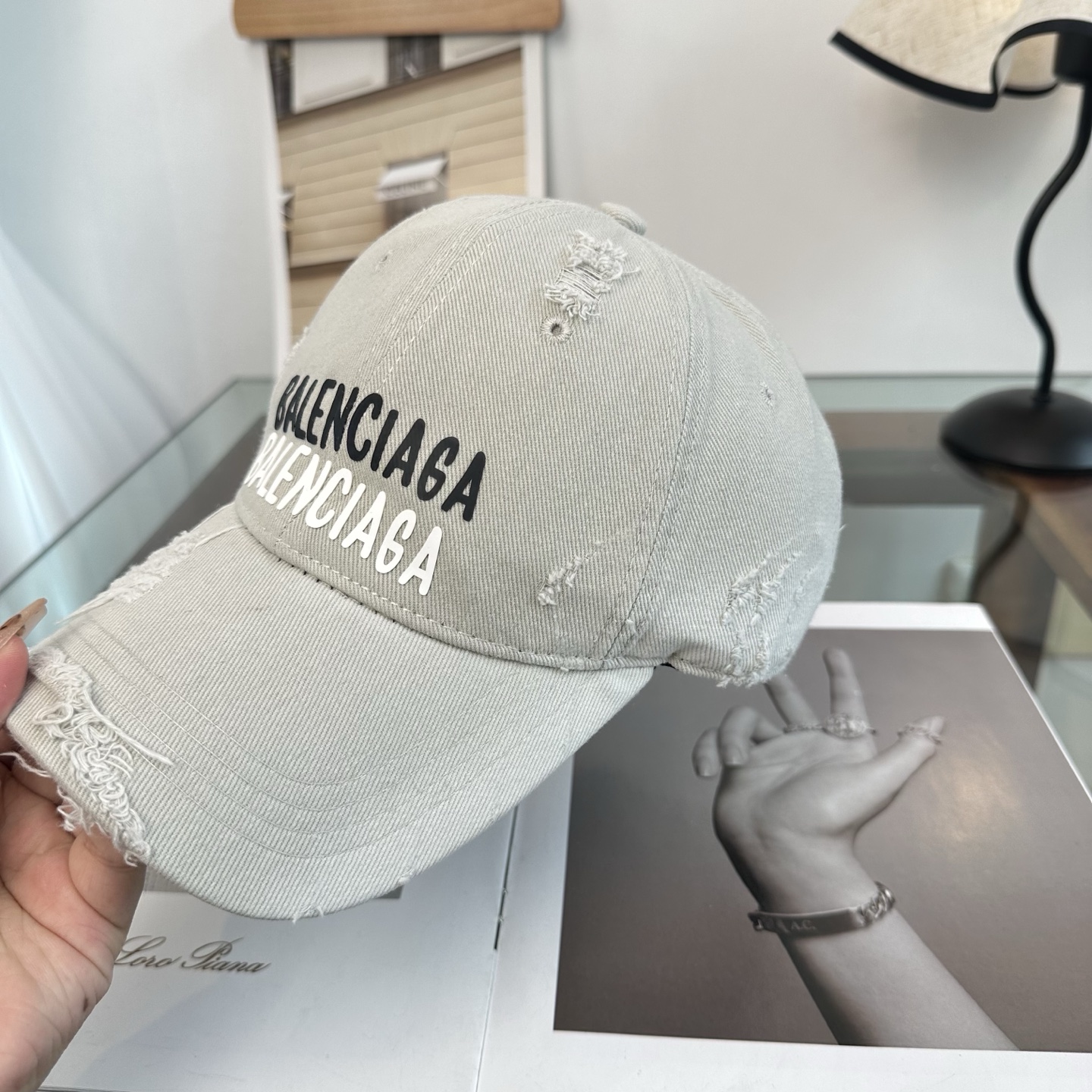 新品Balenciaga 巴黎世家字母新款棒球帽现货秒发🧢简约时尚超级无敌好看的帽子！情侣款！