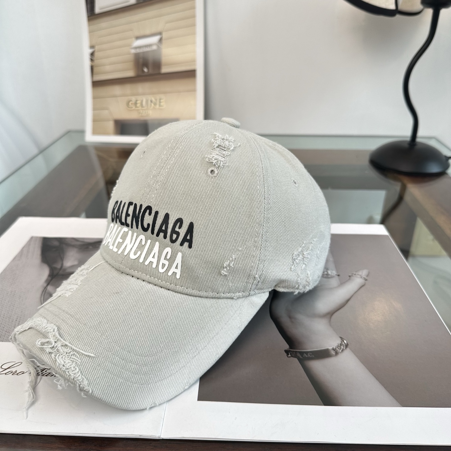 新品Balenciaga 巴黎世家字母新款棒球帽现货秒发🧢简约时尚超级无敌好看的帽子！情侣款！