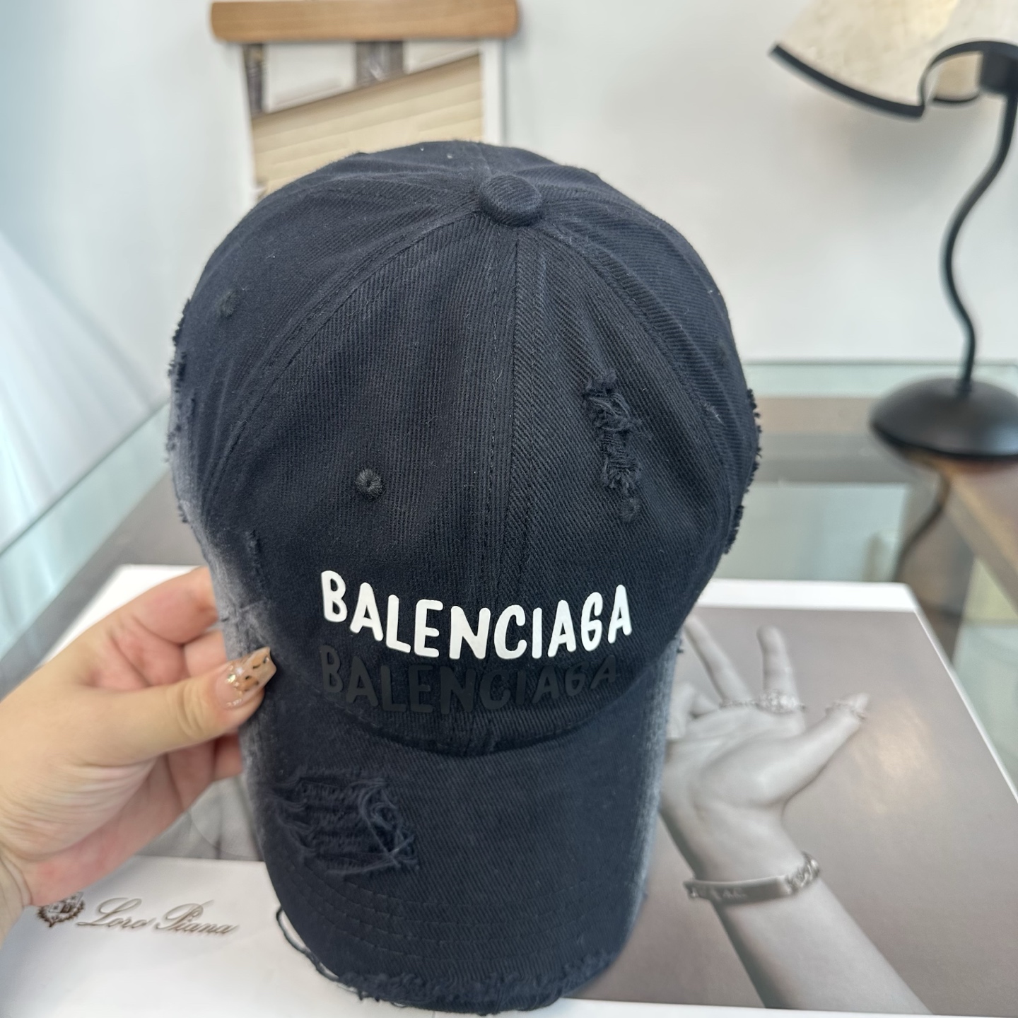 新品Balenciaga 巴黎世家字母新款棒球帽现货秒发🧢简约时尚超级无敌好看的帽子！情侣款！