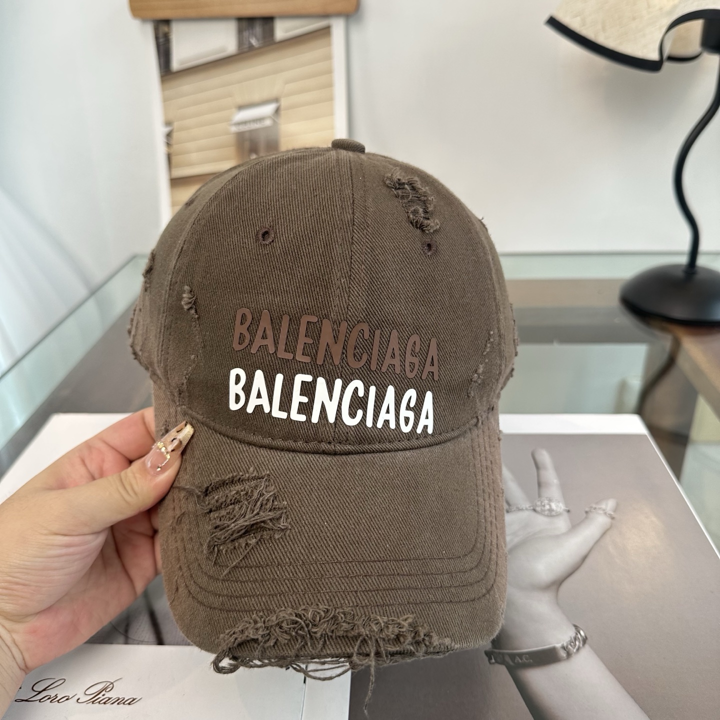 新品Balenciaga 巴黎世家字母新款棒球帽现货秒发🧢简约时尚超级无敌好看的帽子！情侣款！