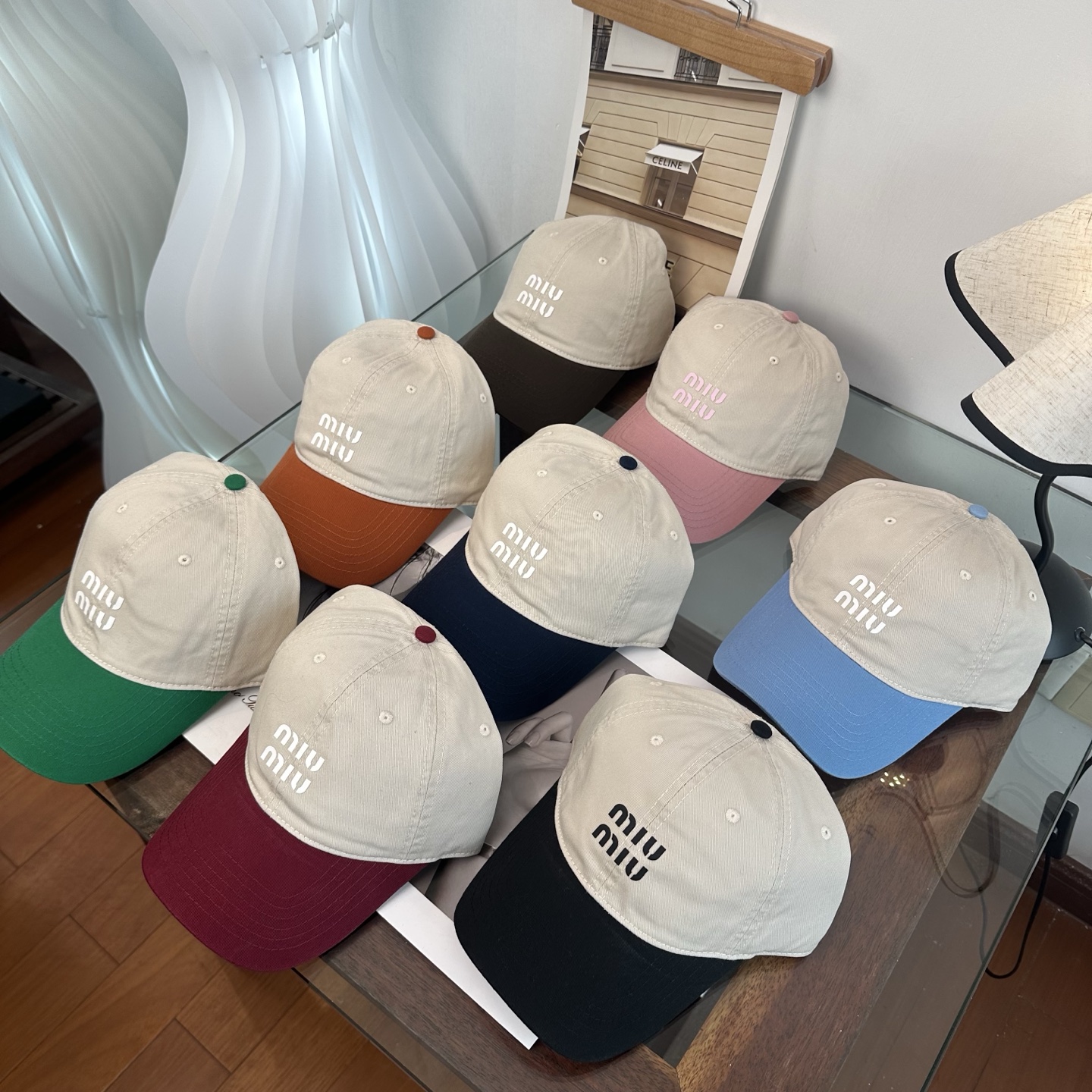 Miu Miu 谬谬miumiu 新款棒球帽， 开模订制， 做工细致质量超赞