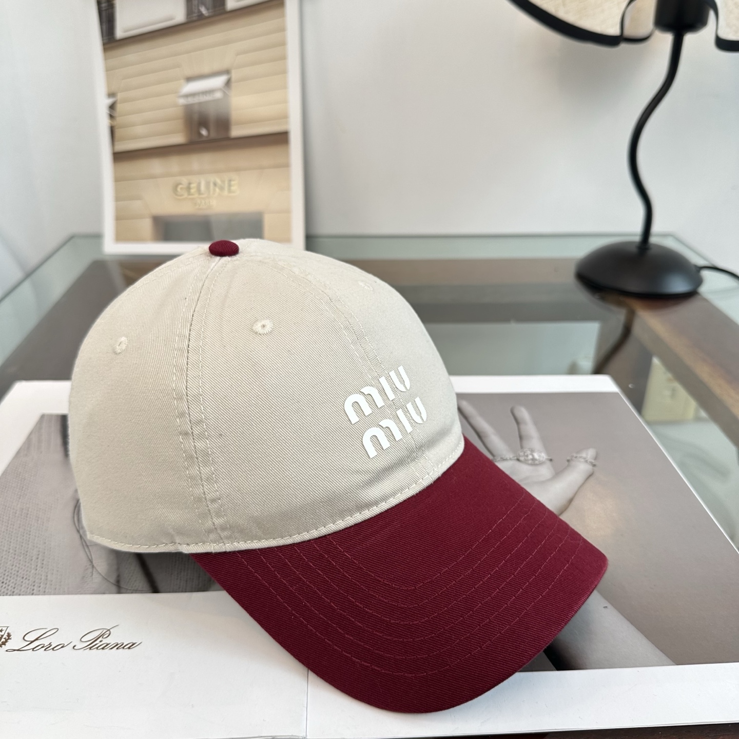 Miu Miu 谬谬miumiu 新款棒球帽， 开模订制， 做工细致质量超赞