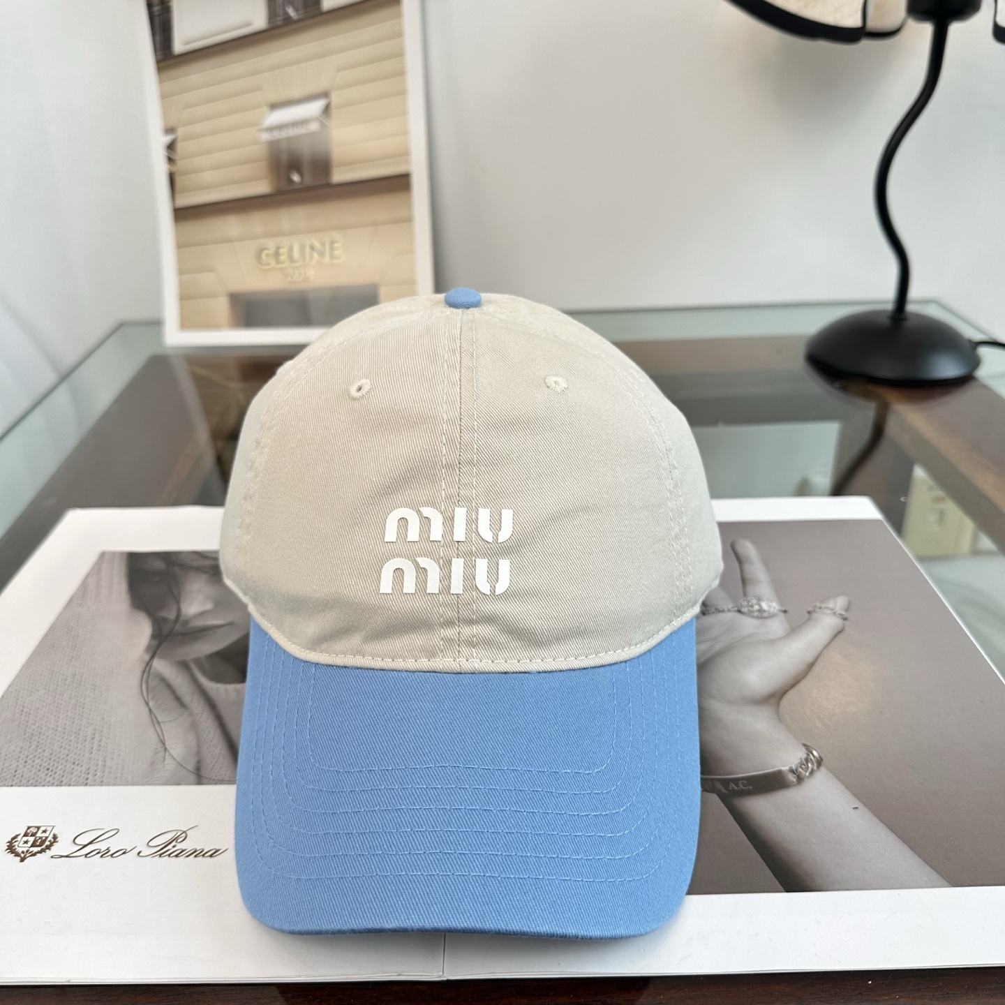 Miu Miu 谬谬miumiu 新款棒球帽， 开模订制， 做工细致质量超赞