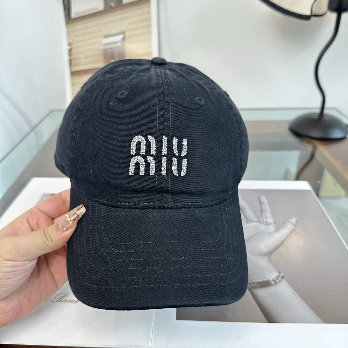 谬谬miumiu 新款棒球帽，正品开模订制，原版做工细致质量超赞！