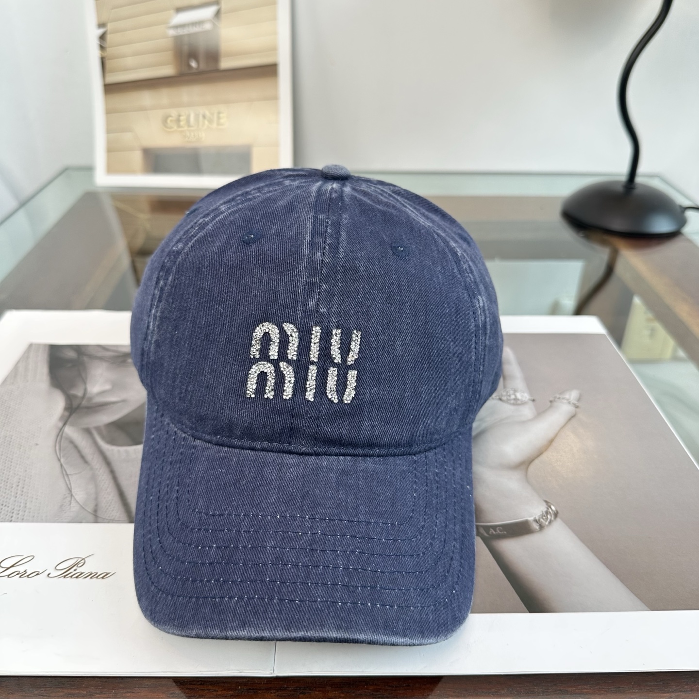 Miu Miu 谬谬miumiu 新款棒球帽， 开模订制， 做工细致质量超赞
