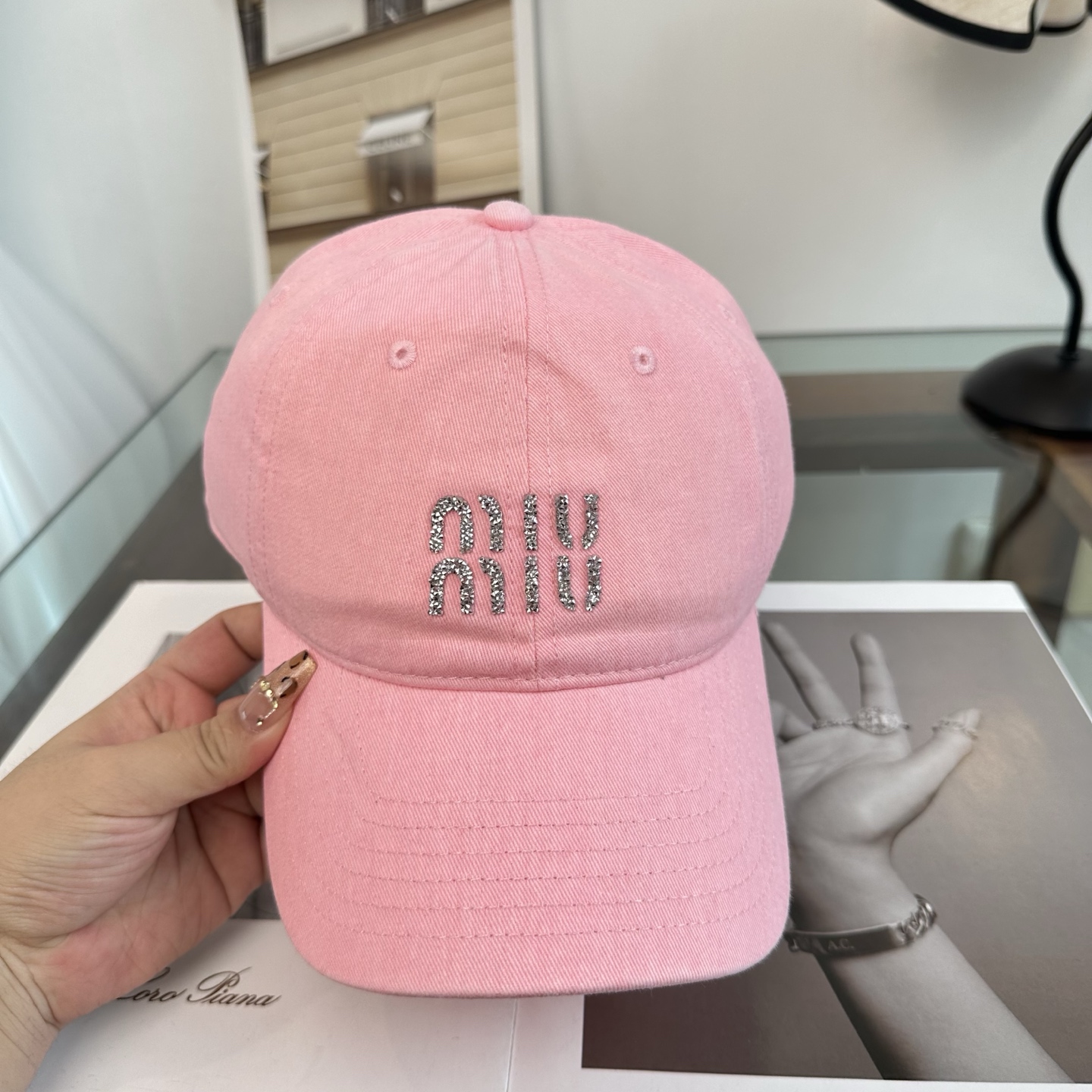 谬谬miumiu 新款棒球帽，正品开模订制，原版做工细致质量超赞！