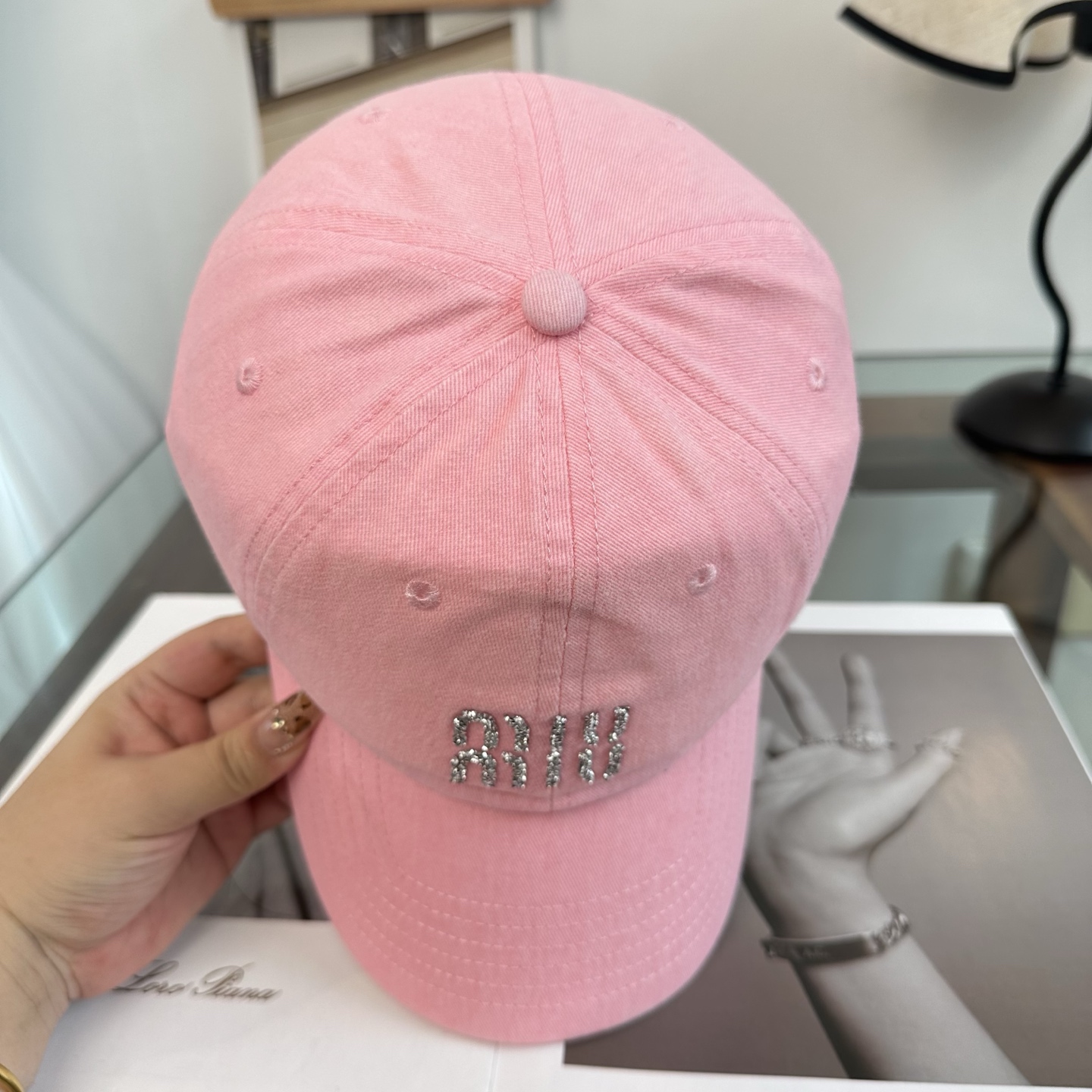 谬谬miumiu 新款棒球帽，正品开模订制，原版做工细致质量超赞！