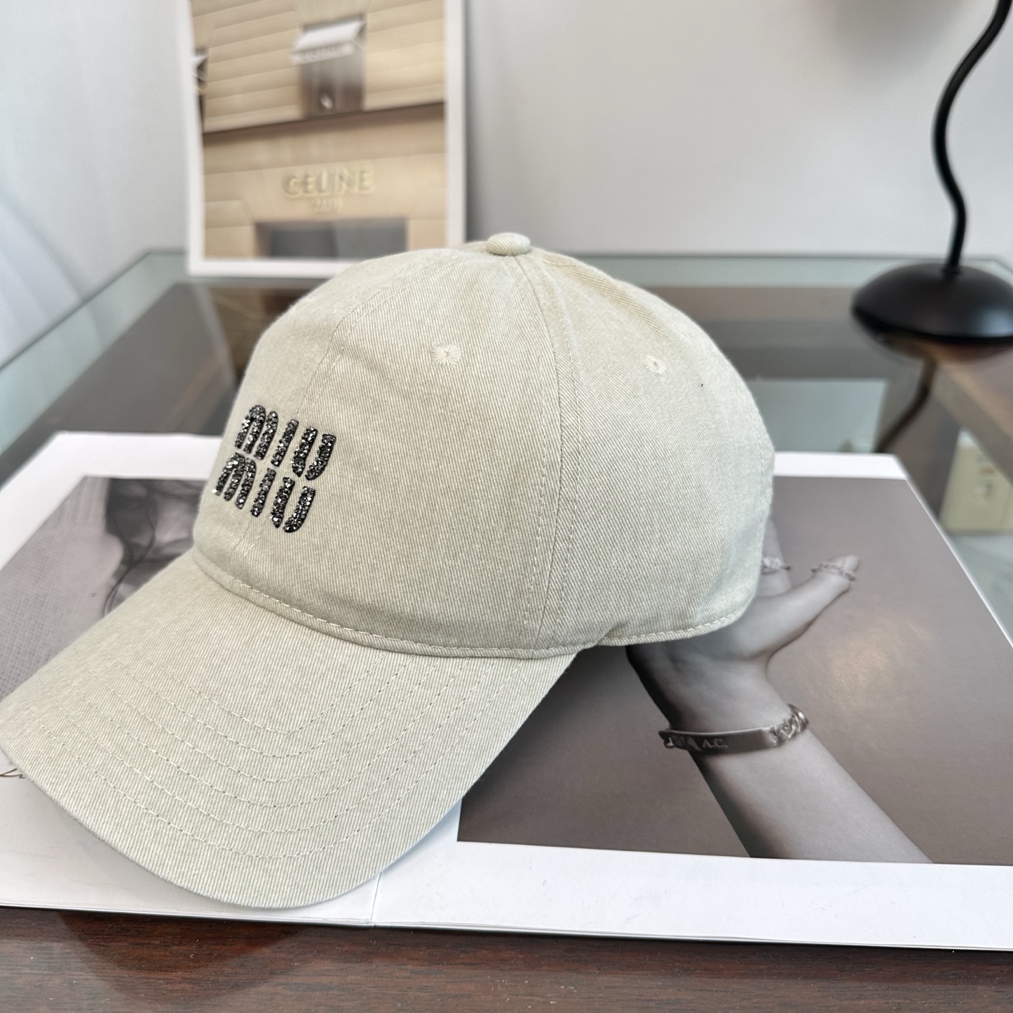 谬谬miumiu 新款棒球帽，正品开模订制，原版做工细致质量超赞！