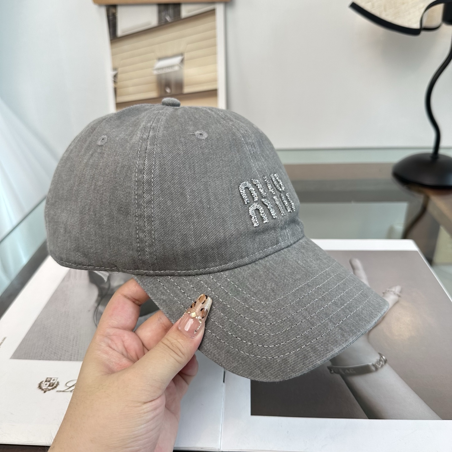 谬谬miumiu 新款棒球帽，正品开模订制，原版做工细致质量超赞！
