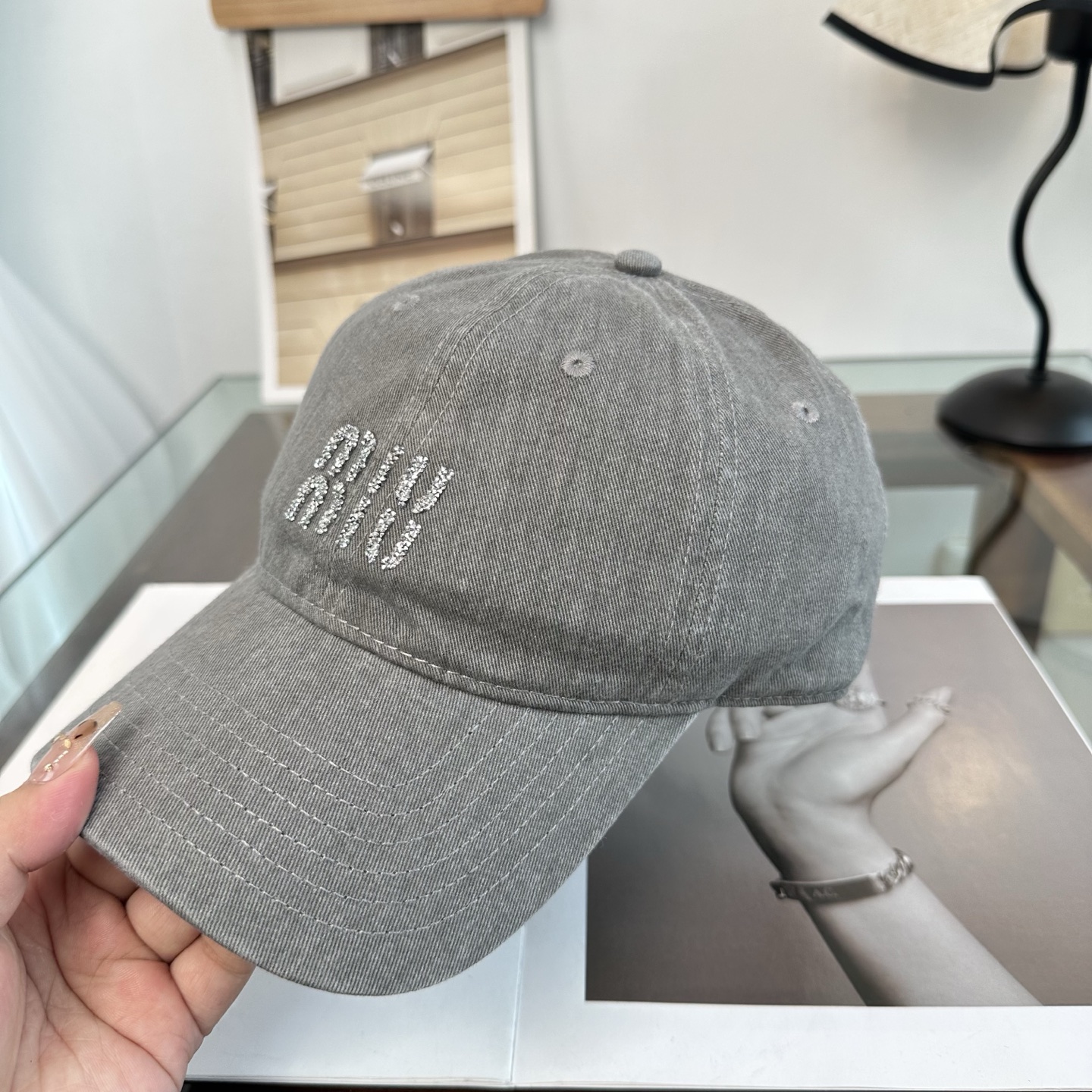 谬谬miumiu 新款棒球帽，正品开模订制，原版做工细致质量超赞！