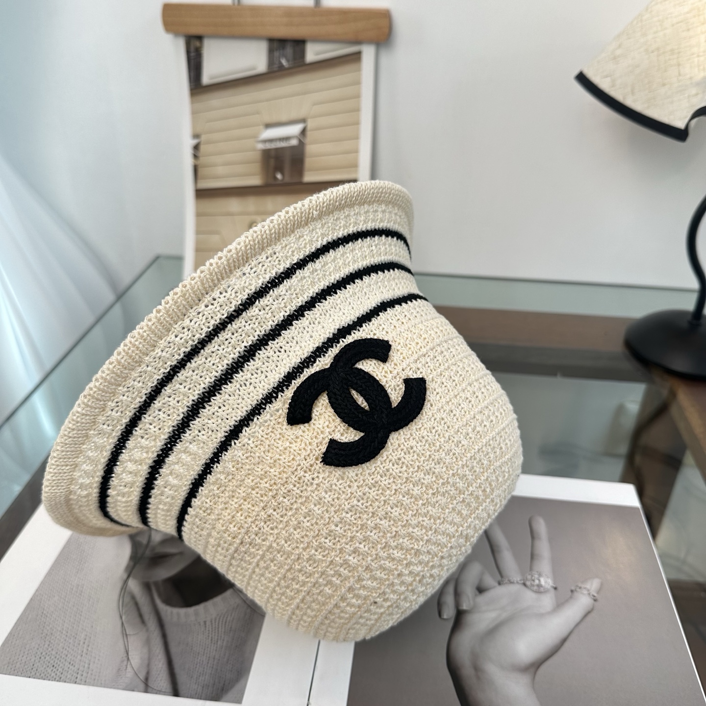 Chanel 渔夫帽 让兼顾时尚和遮阳的简约桶帽 出游拍照📷拗造型必备敲显脸小