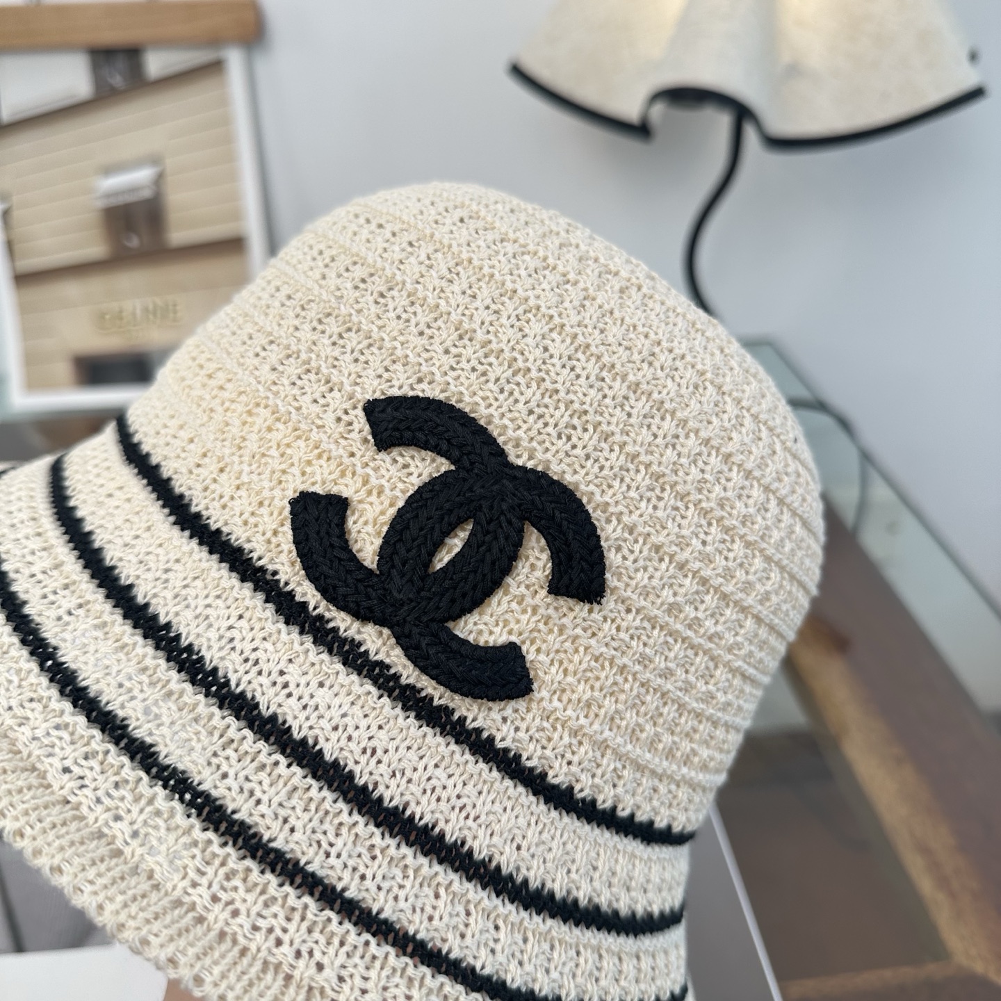 Chanel 渔夫帽 让兼顾时尚和遮阳的简约桶帽 出游拍照📷拗造型必备敲显脸小