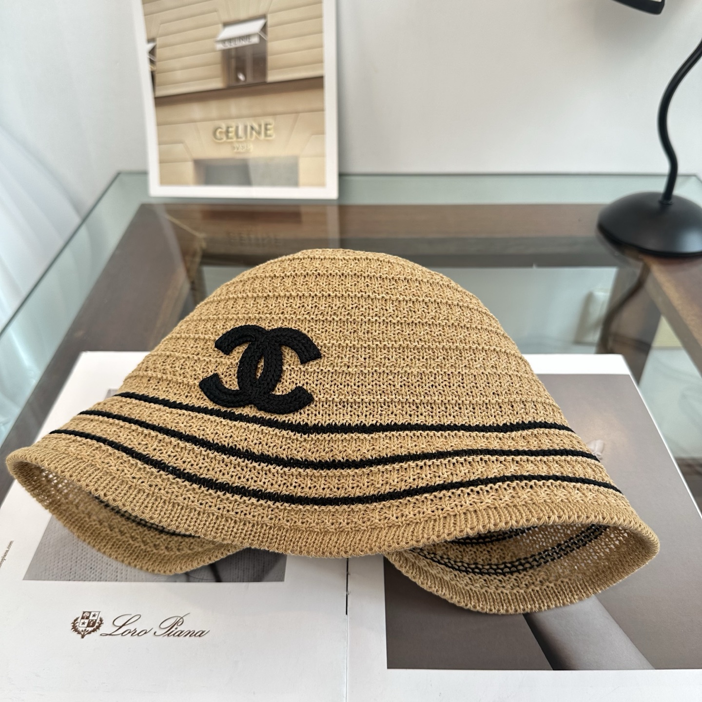 Chanel 渔夫帽 让兼顾时尚和遮阳的简约桶帽 出游拍照📷拗造型必备敲显脸小