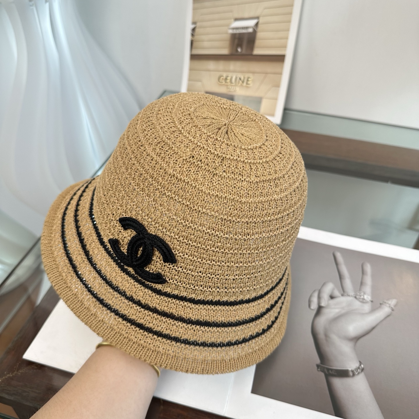Chanel Chanel 渔夫帽 让兼顾 和遮阳的简约桶帽